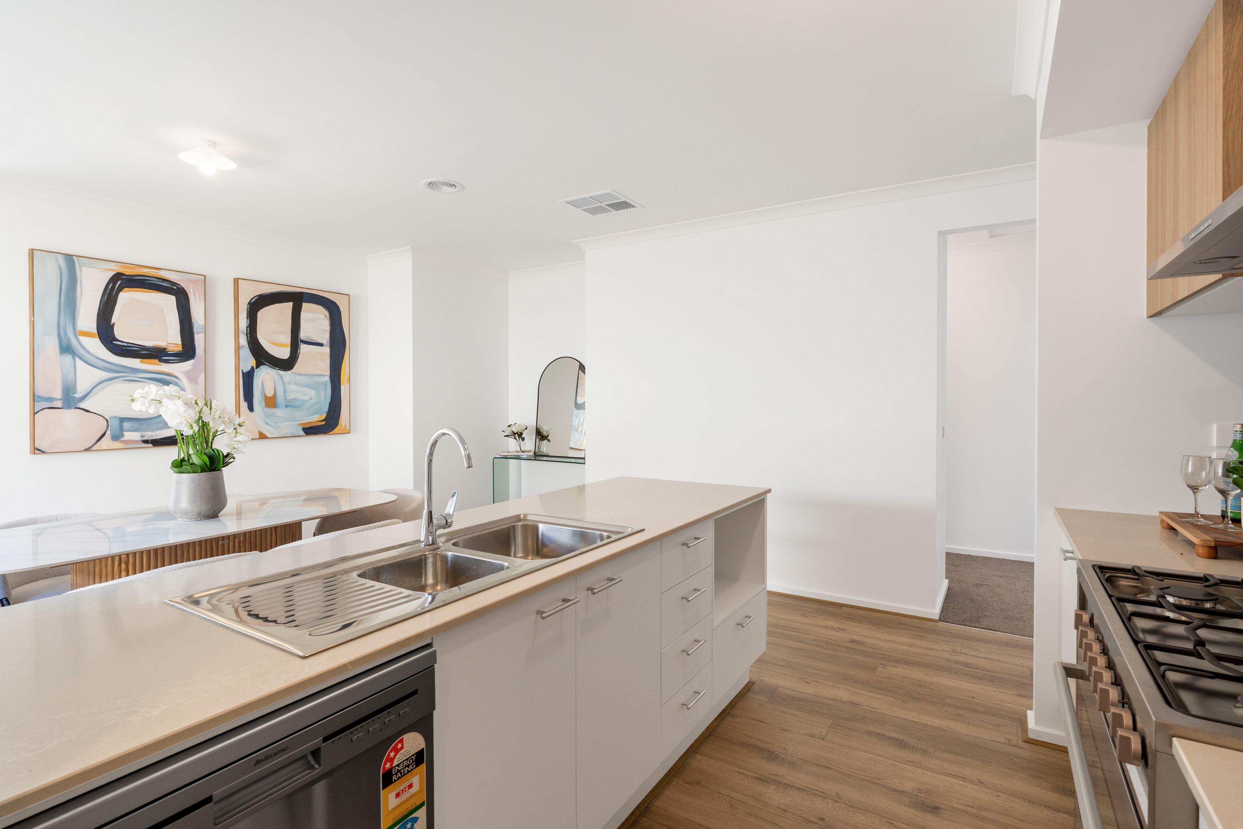 21 Lennox Street — photo 9 of 20