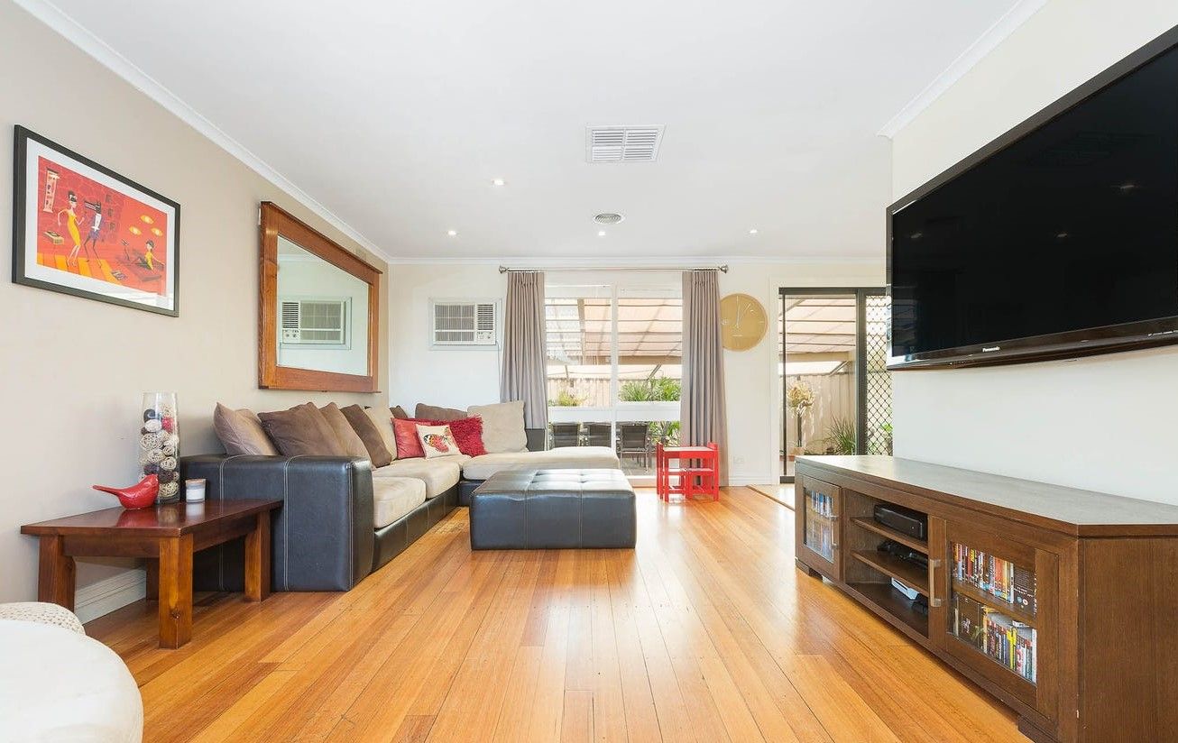 5 Julian Place, Melton West, VIC 3337