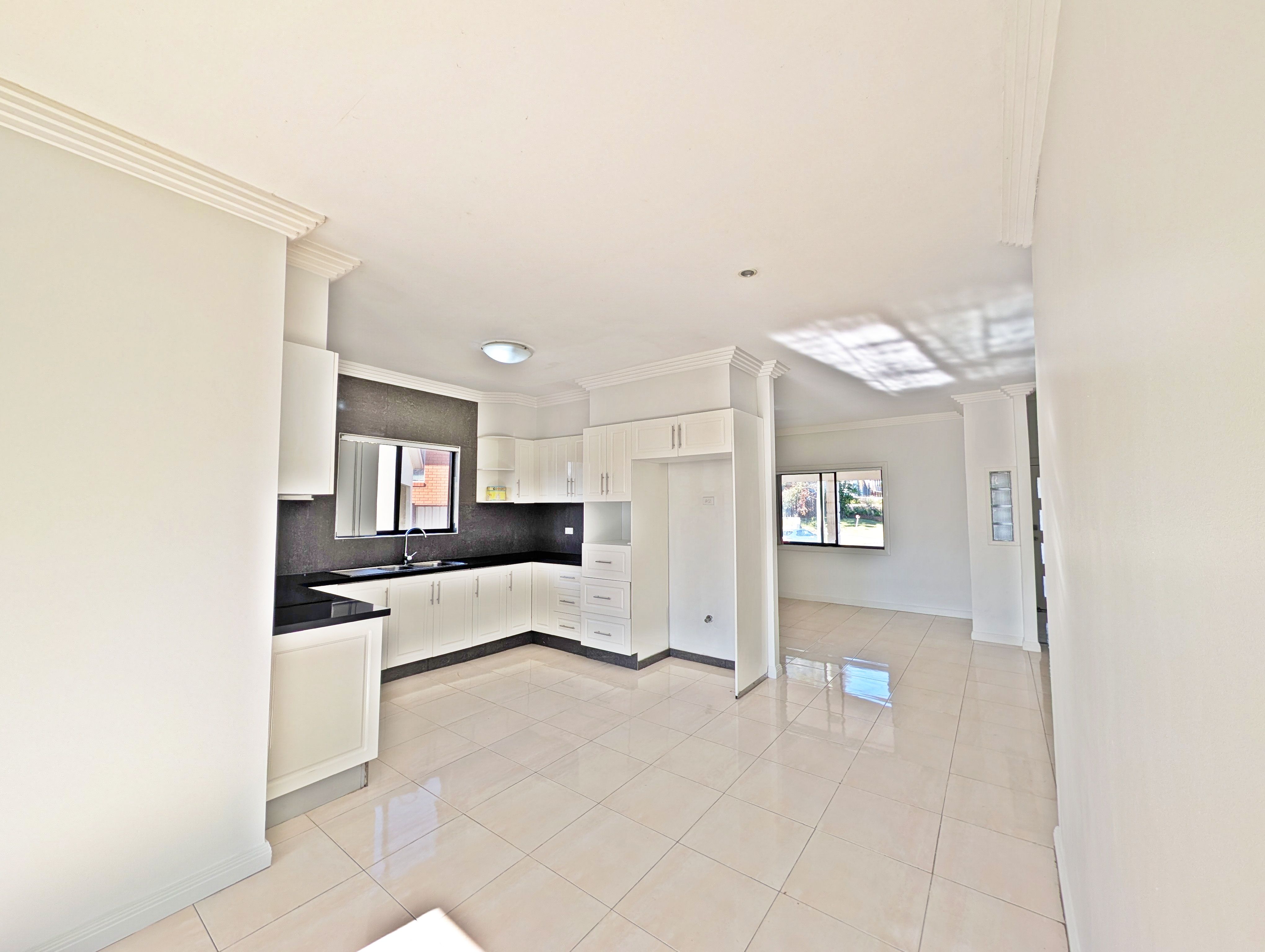 24 Sutherland Street — photo 6 of 13