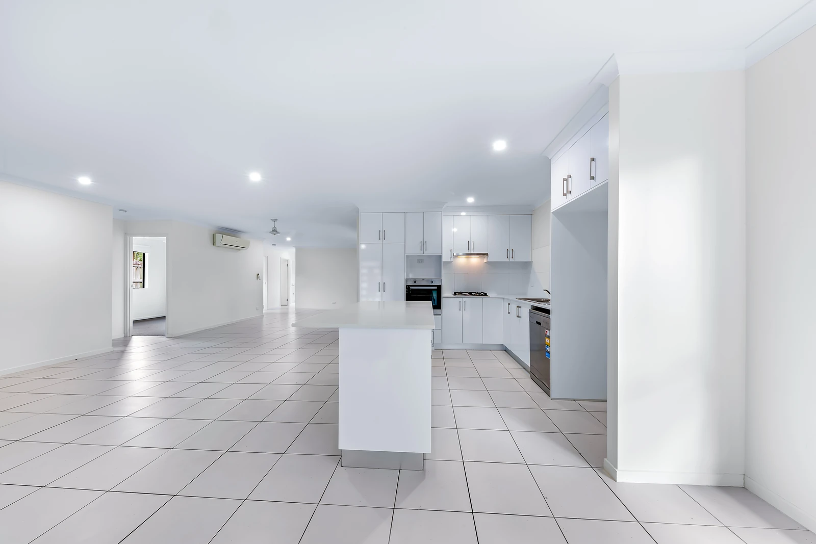 6 Springfield Circuit, Cannonvale, QLD 4802