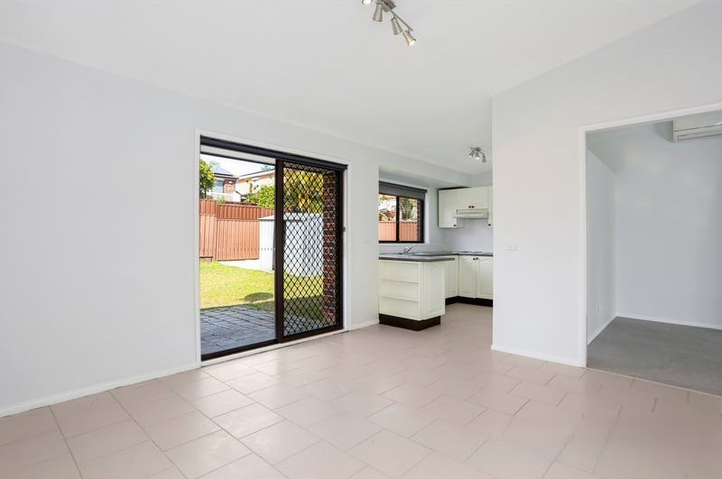 2 Wills Glen, St Clair, NSW 2759