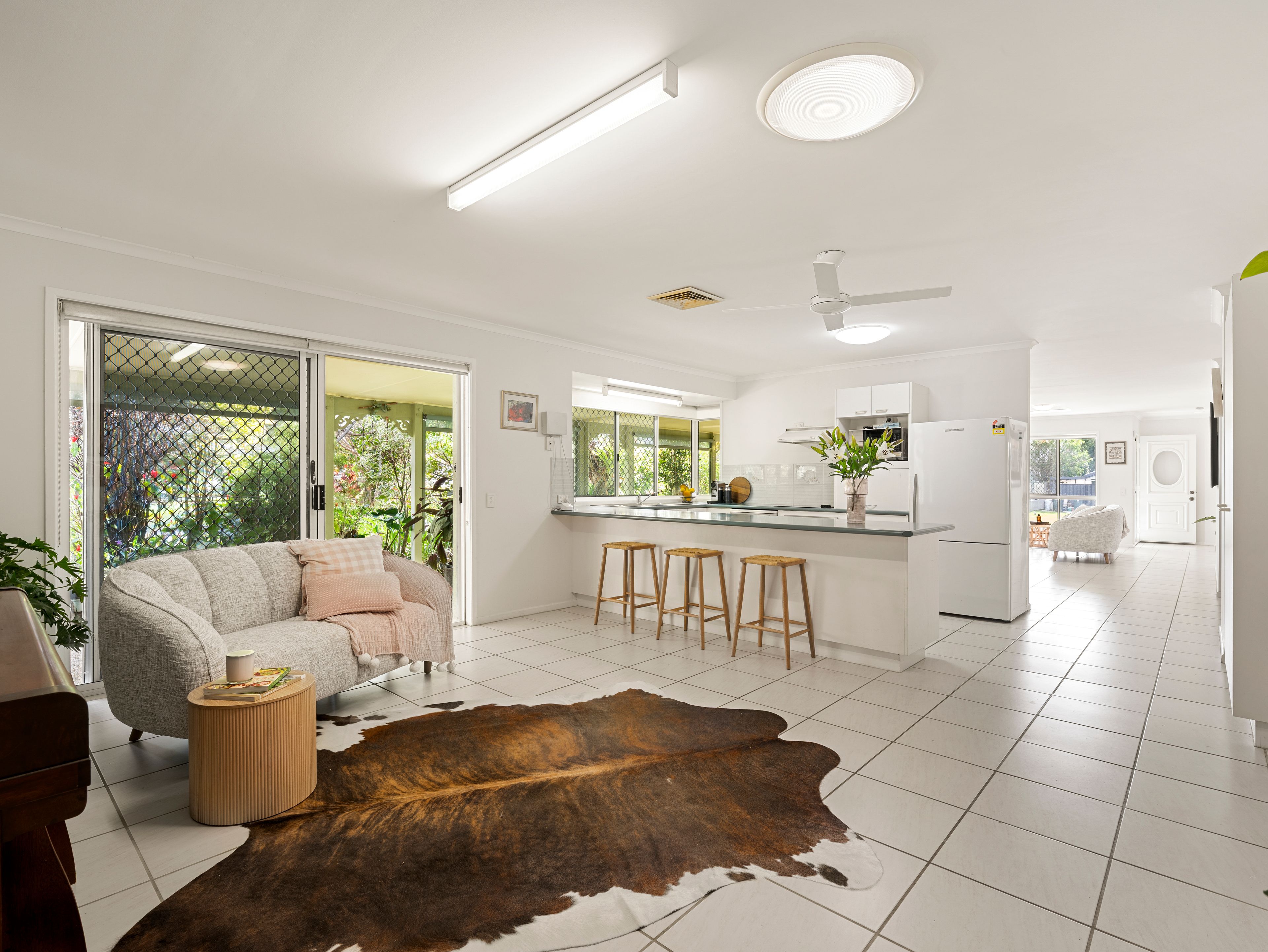 10 Woodlands Crescent — photo 8 of 21