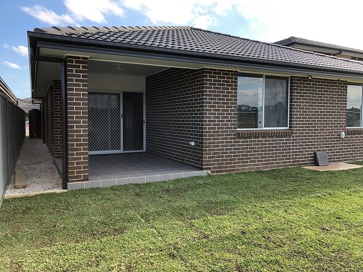 7 Hellcat Road, Edmondson Park, NSW 2174