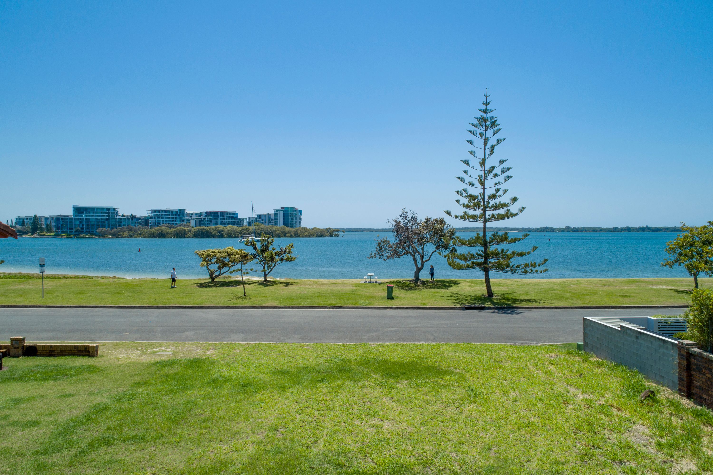 26 James Cook Esplanade, Hollywell QLD 4216
