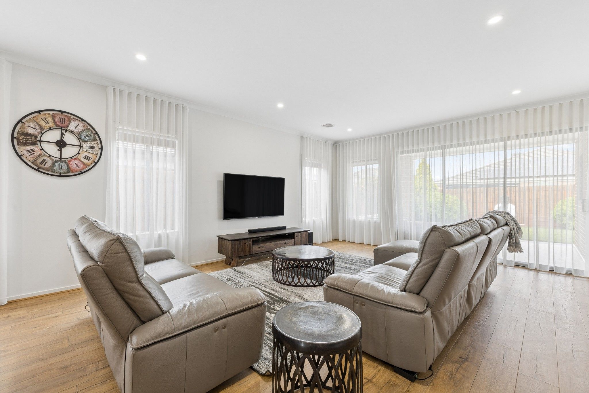 8 Lenigas Crescent — photo 12 of 30