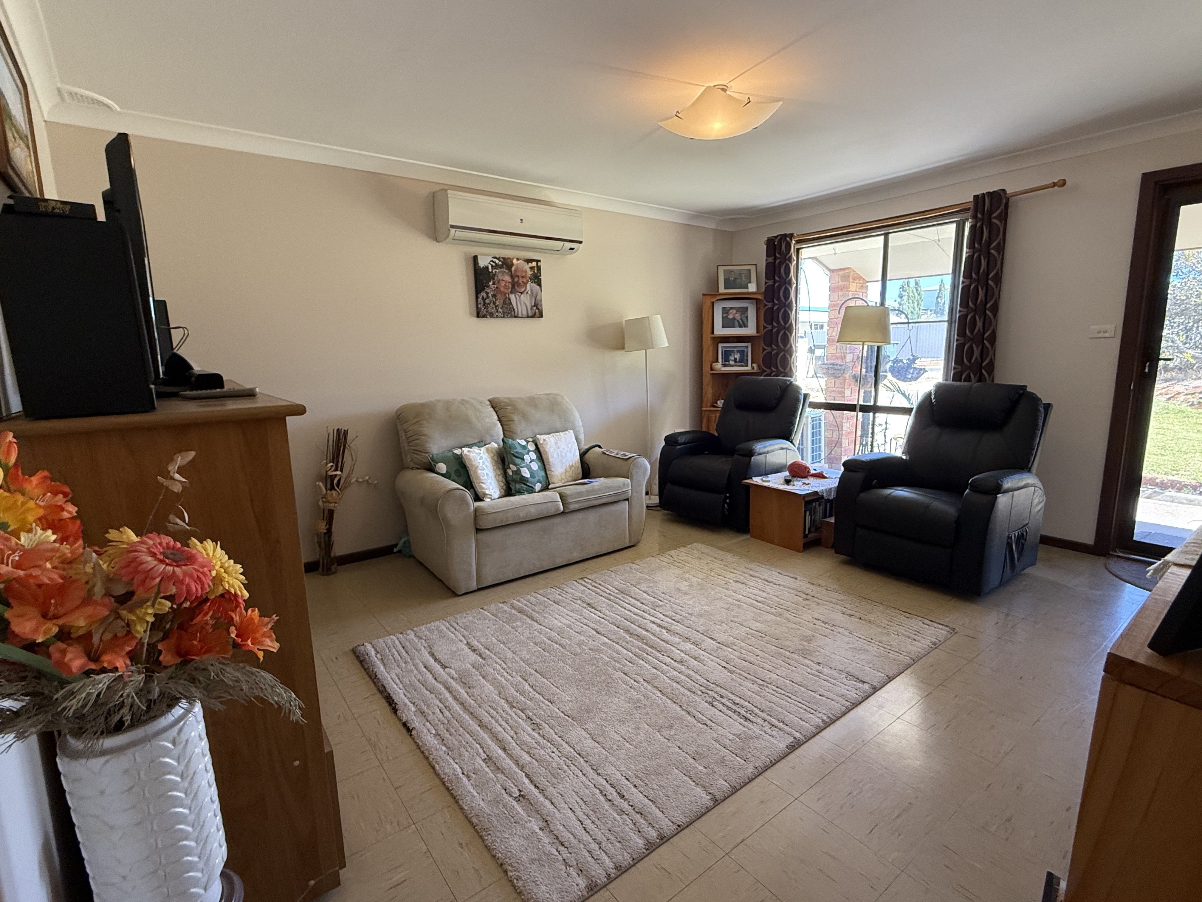 9 Peterwangey Place — photo 3 of 13