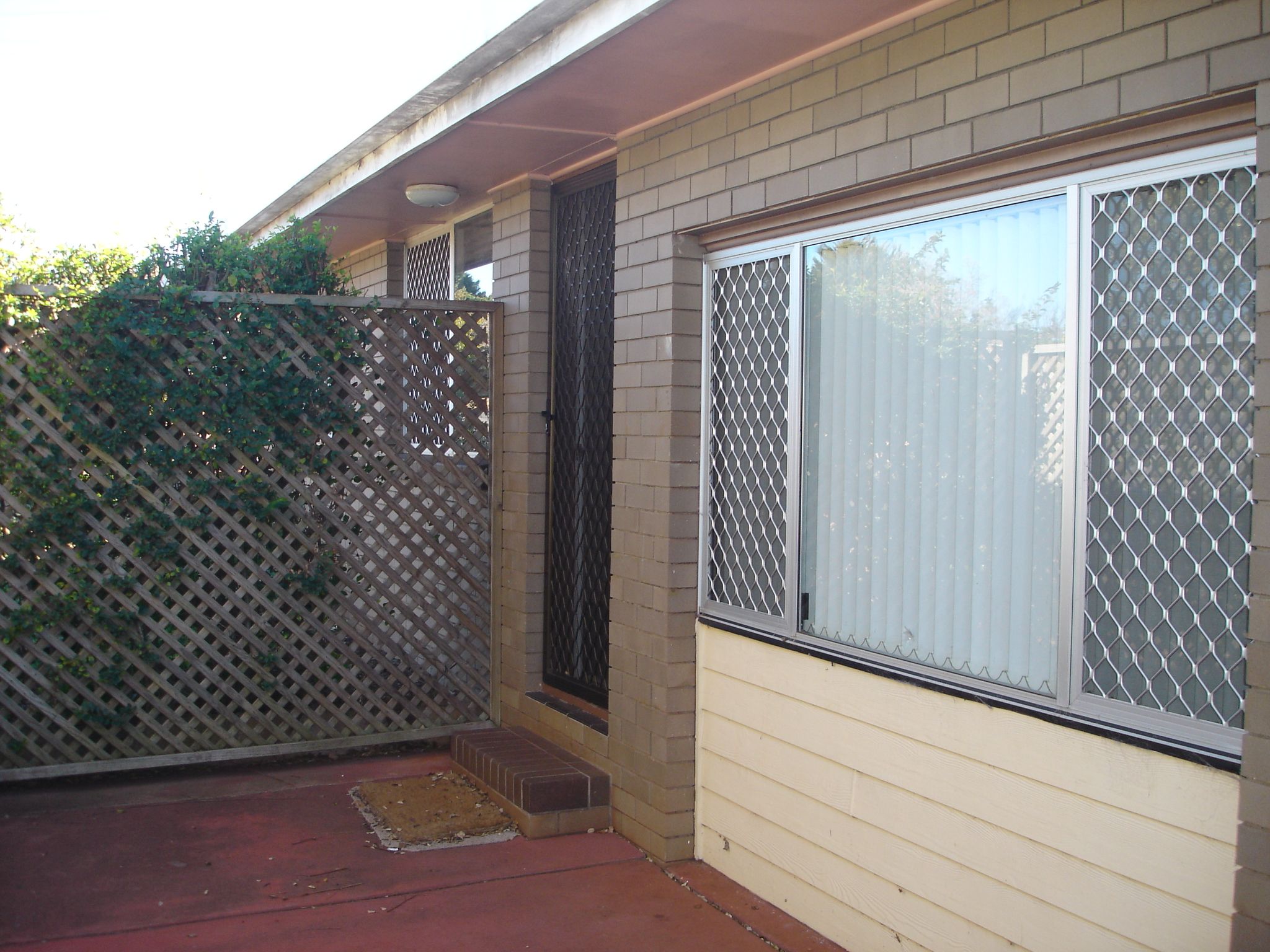 2/407 Stenner Street, Kearneys Spring, QLD 4350
