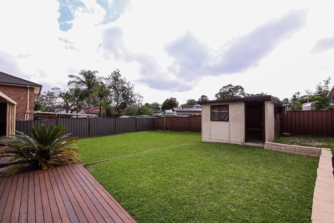 4 Cleeve Place, Cambridge Gardens, NSW