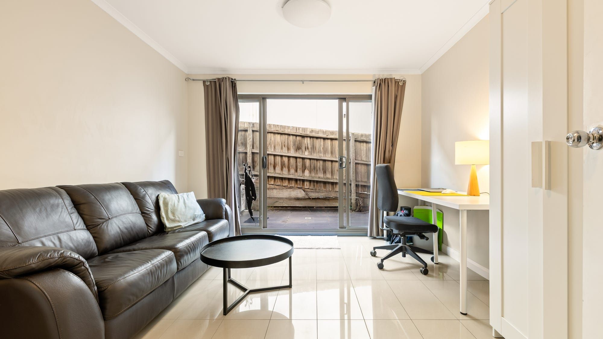 4/6 Arnott Street — photo 2 of 9