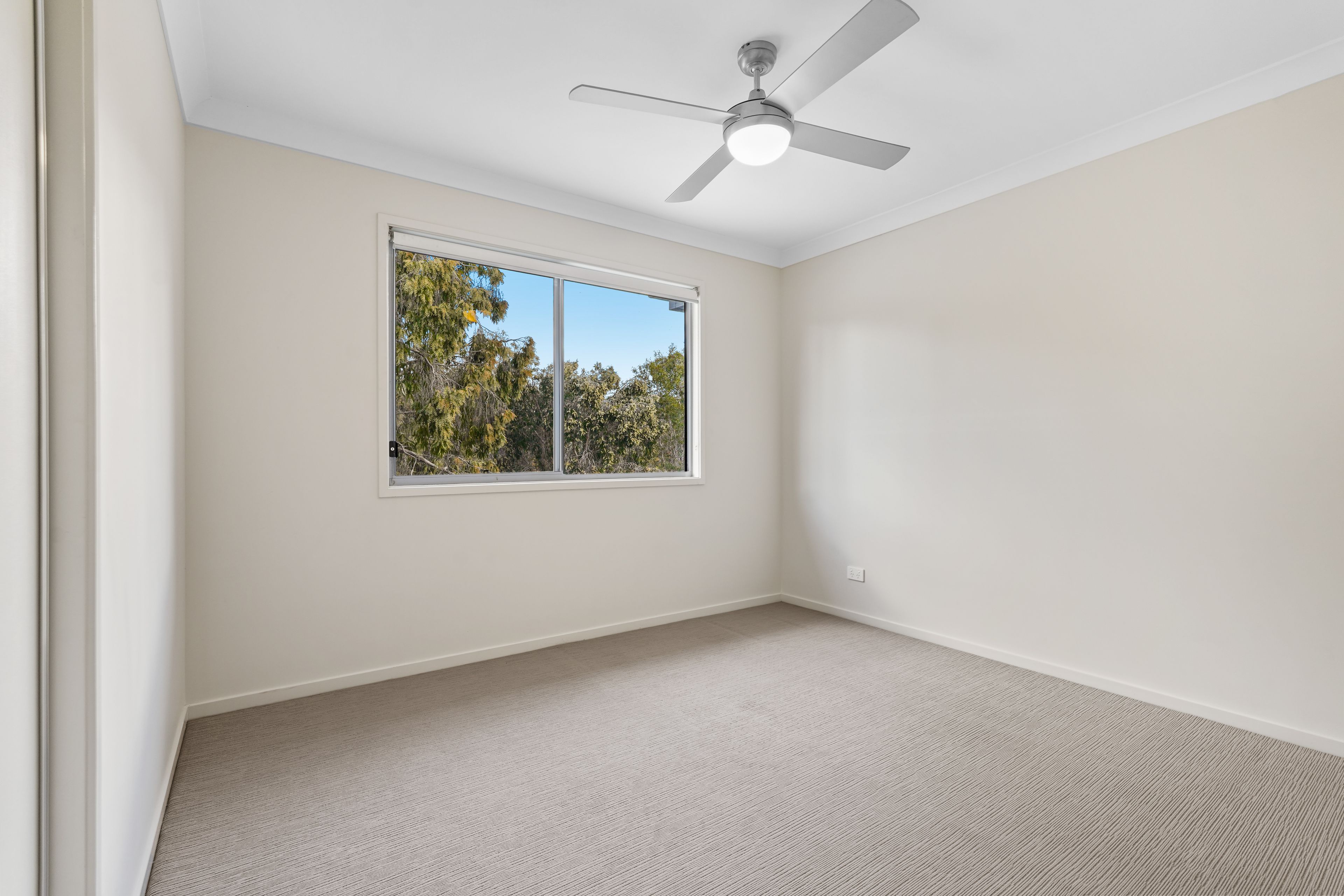 3/4 Tea Trees Avenue — photo 10 of 22