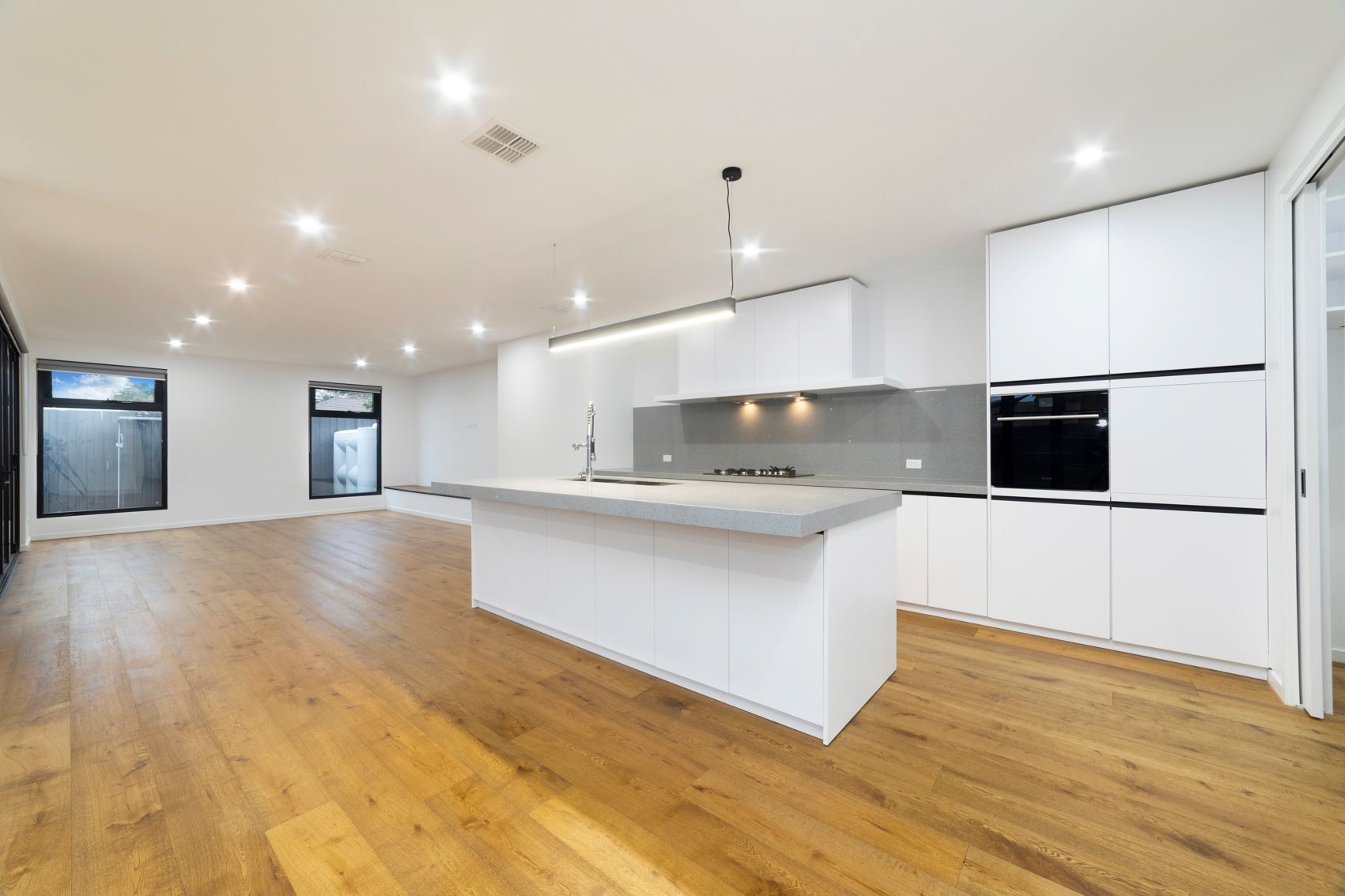 22B Charles Street — photo 4 of 23