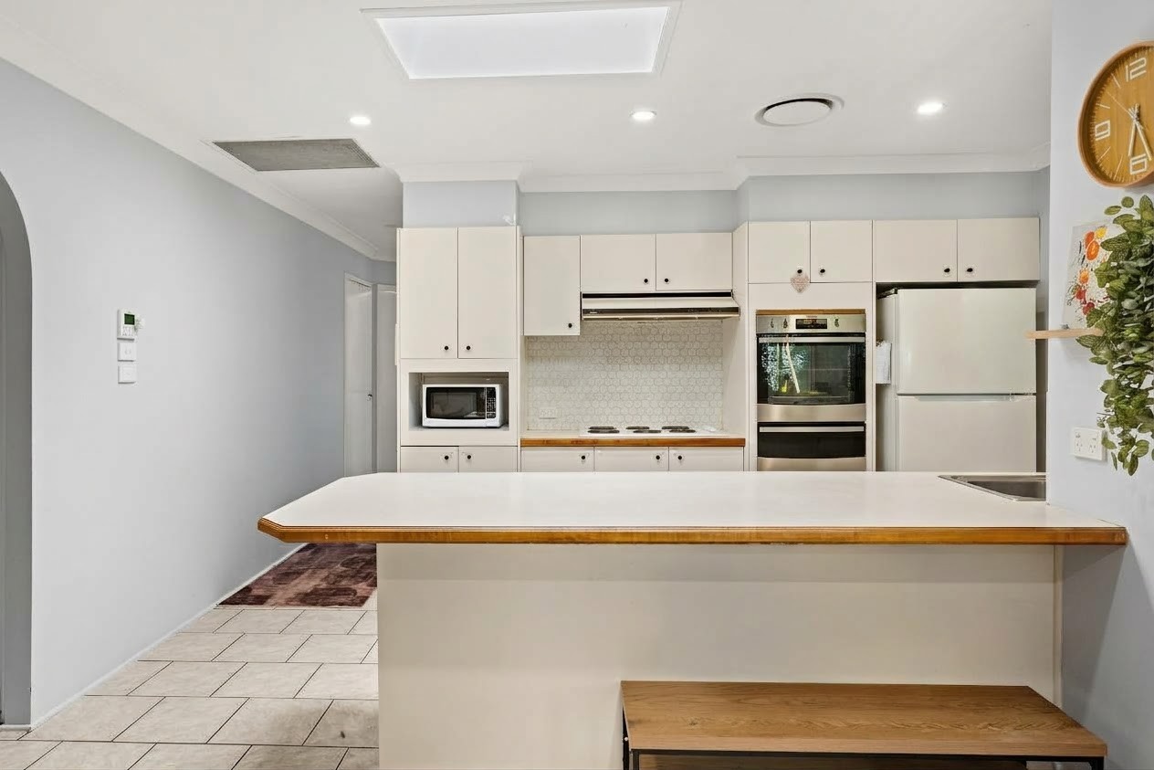 16 School House Road, Glenmore Park, NSW 2745