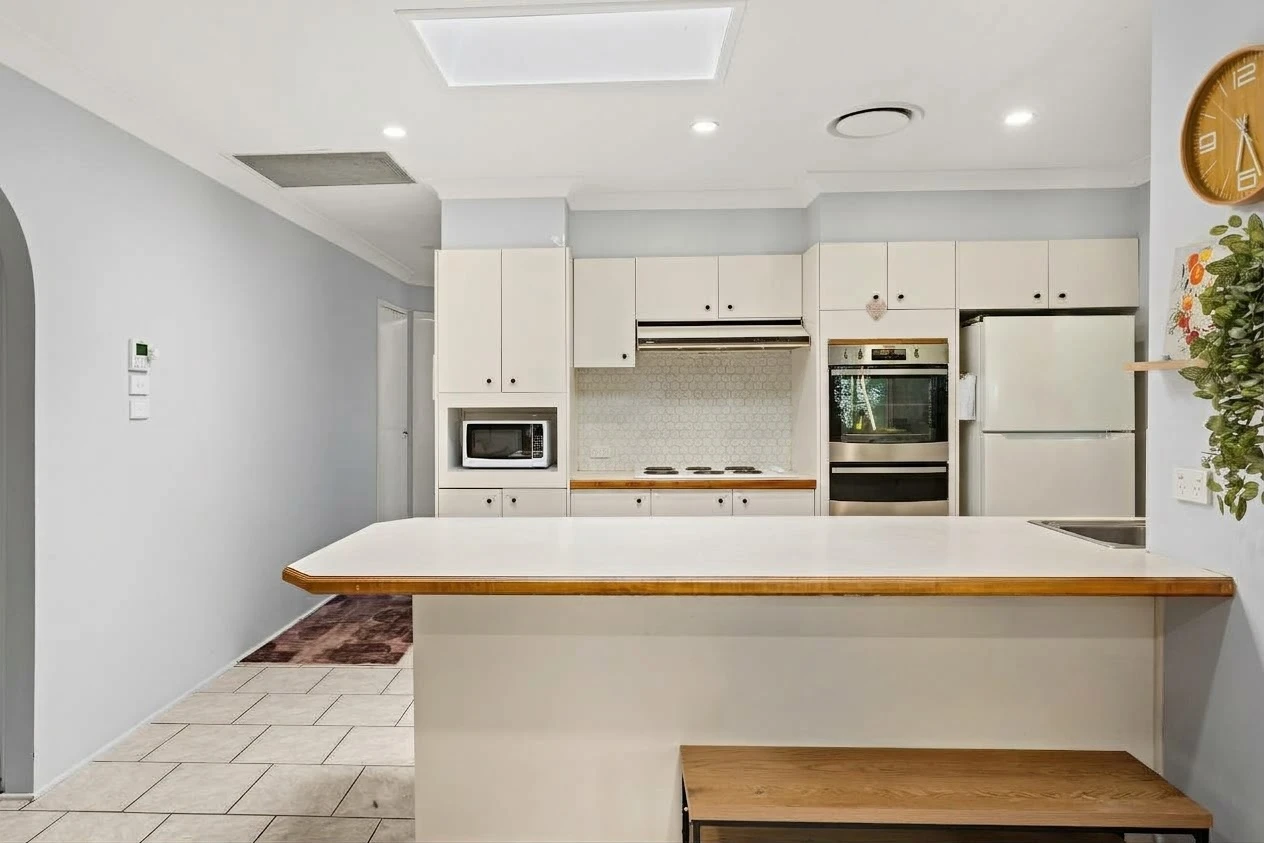 16 School House Road, Glenmore Park, NSW 2745