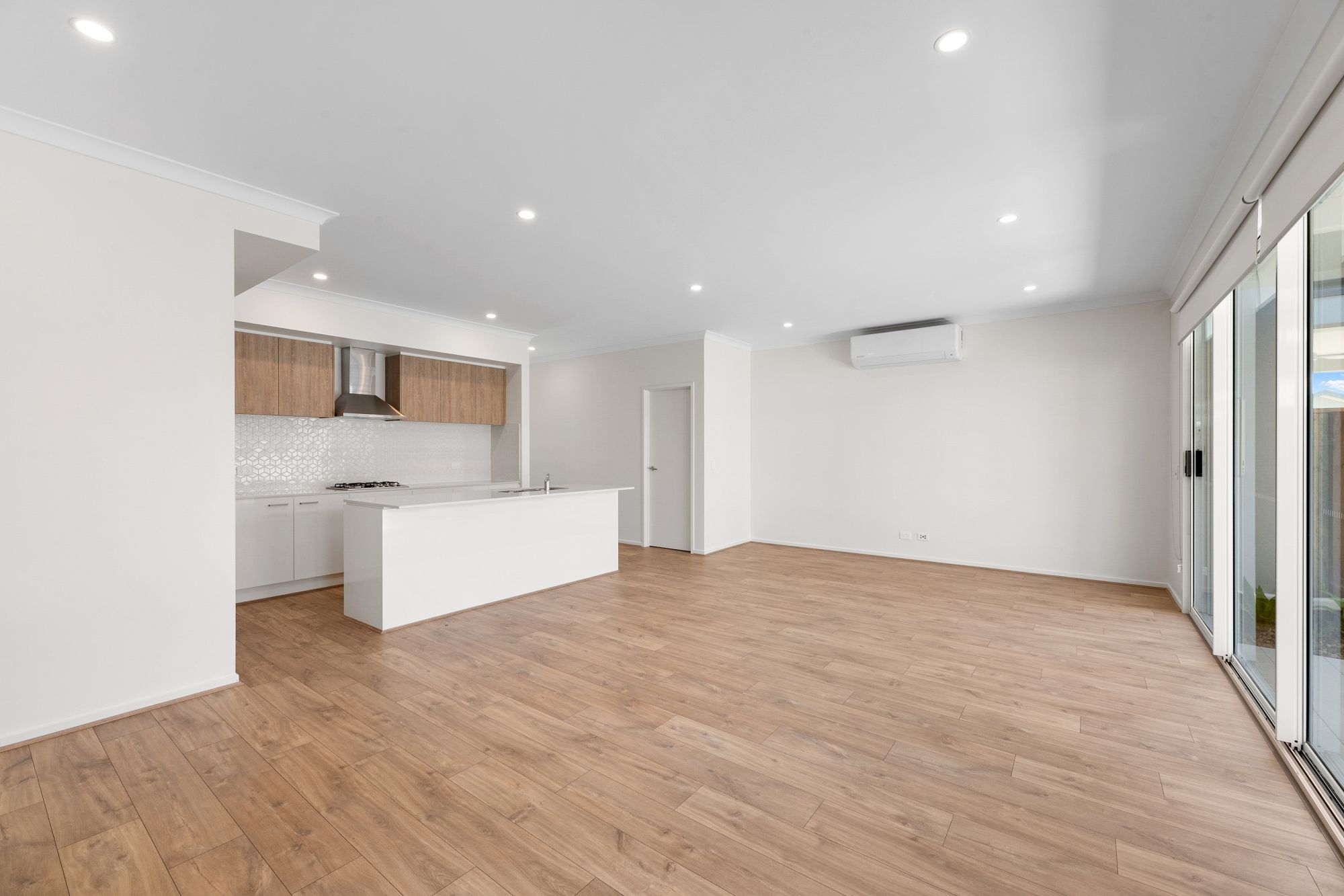 234 Lakeview Promenade, Newport, QLD 4020