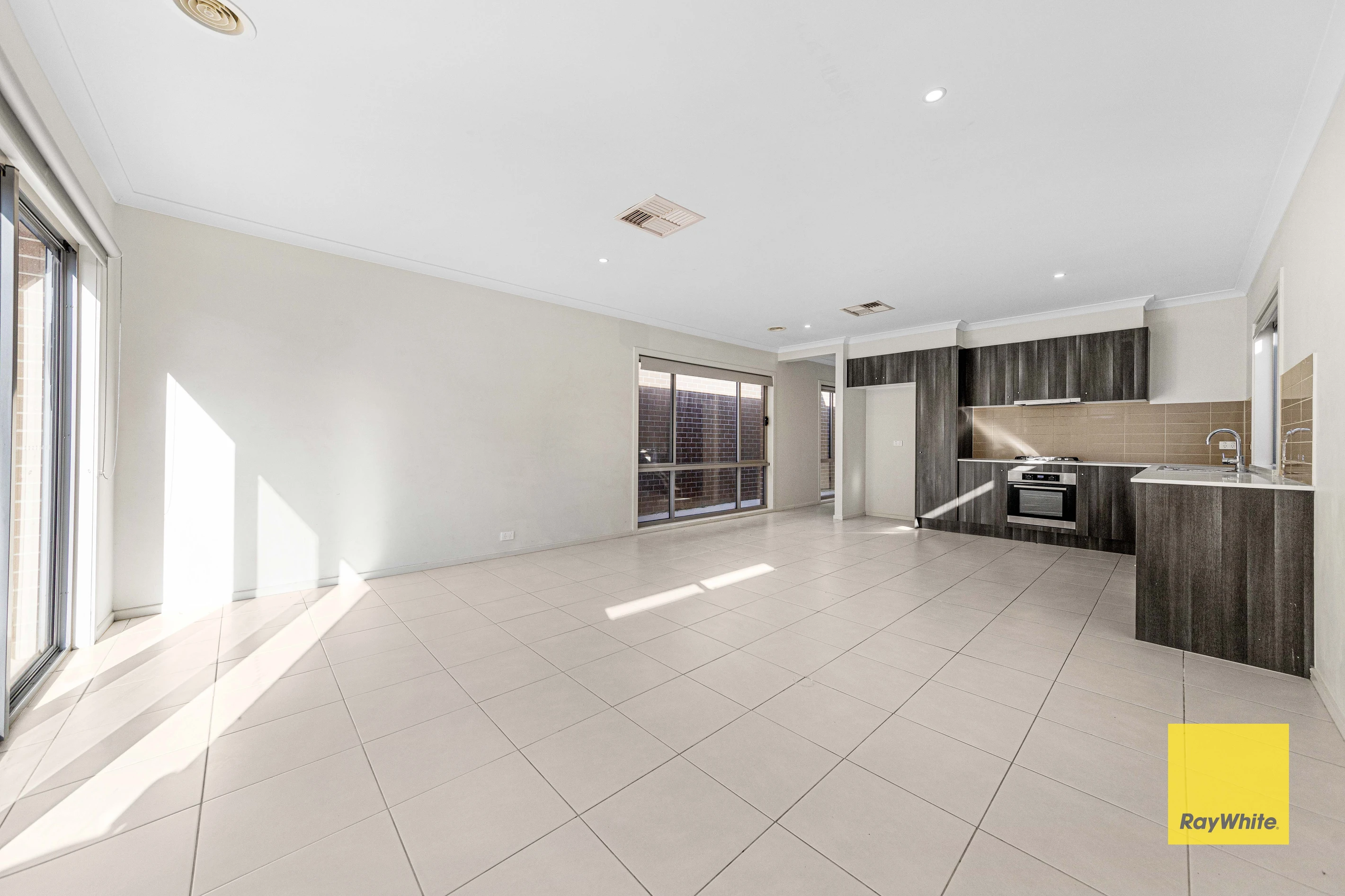 21 Herbal Avenue, Kurunjang, VIC 3337