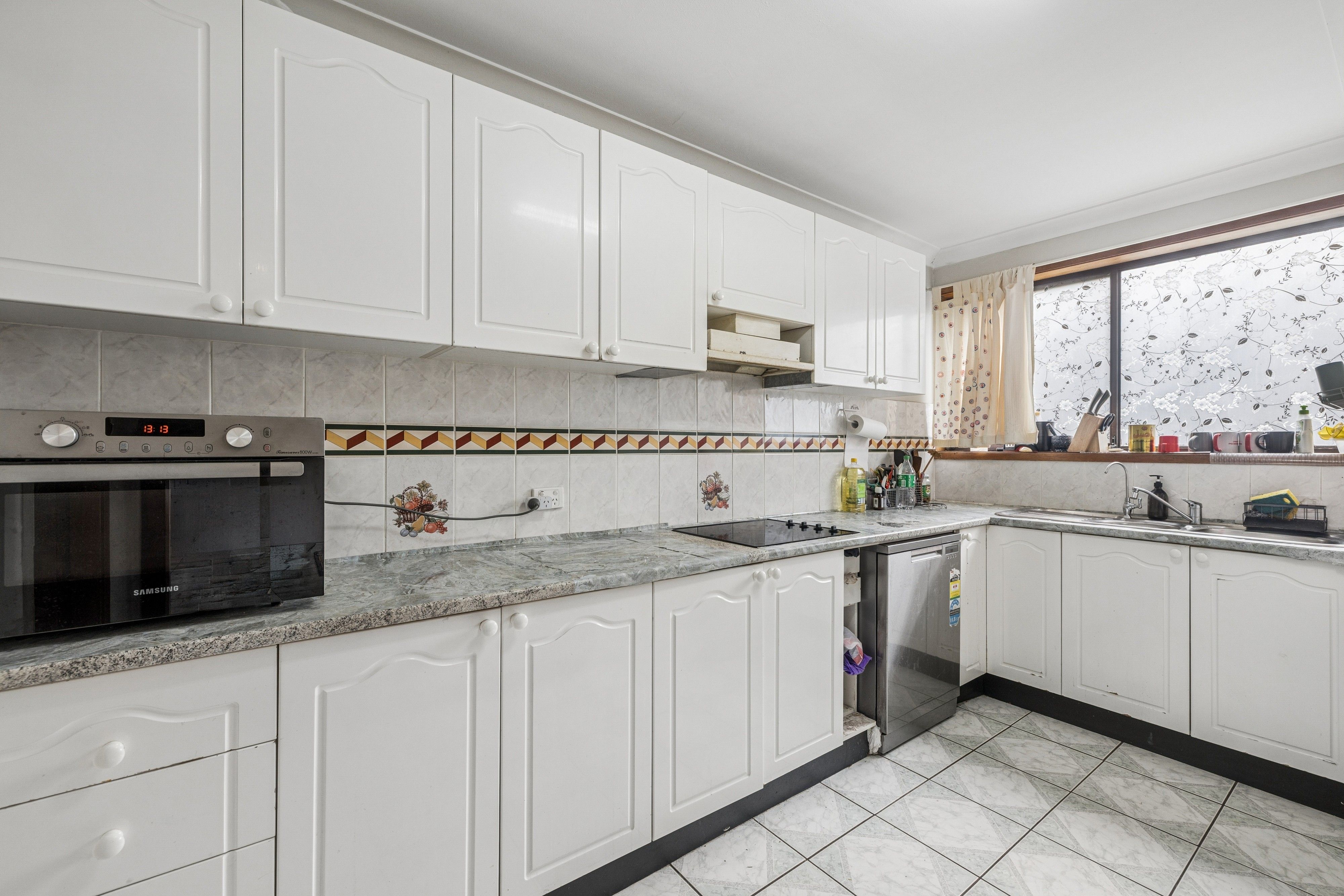 3/77 Pringle Avenue — photo 4 of 14