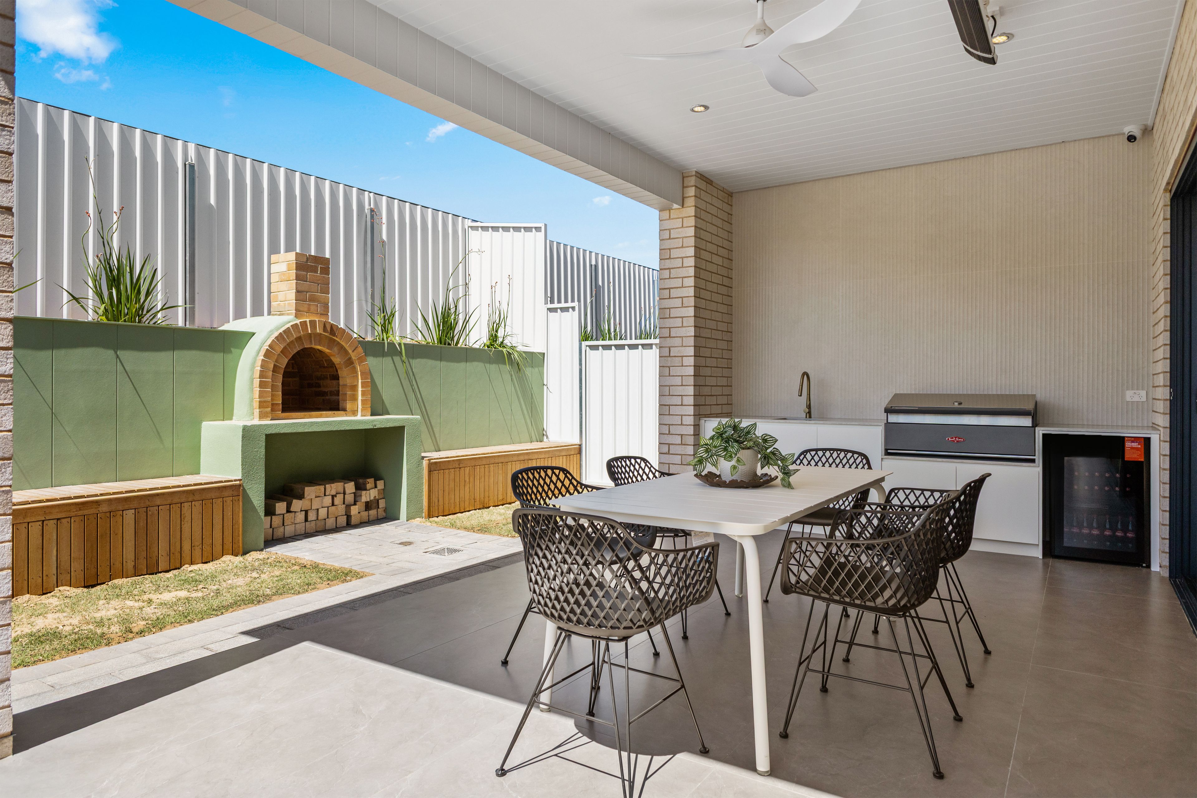 32 Ross Street — photo 18 of 19