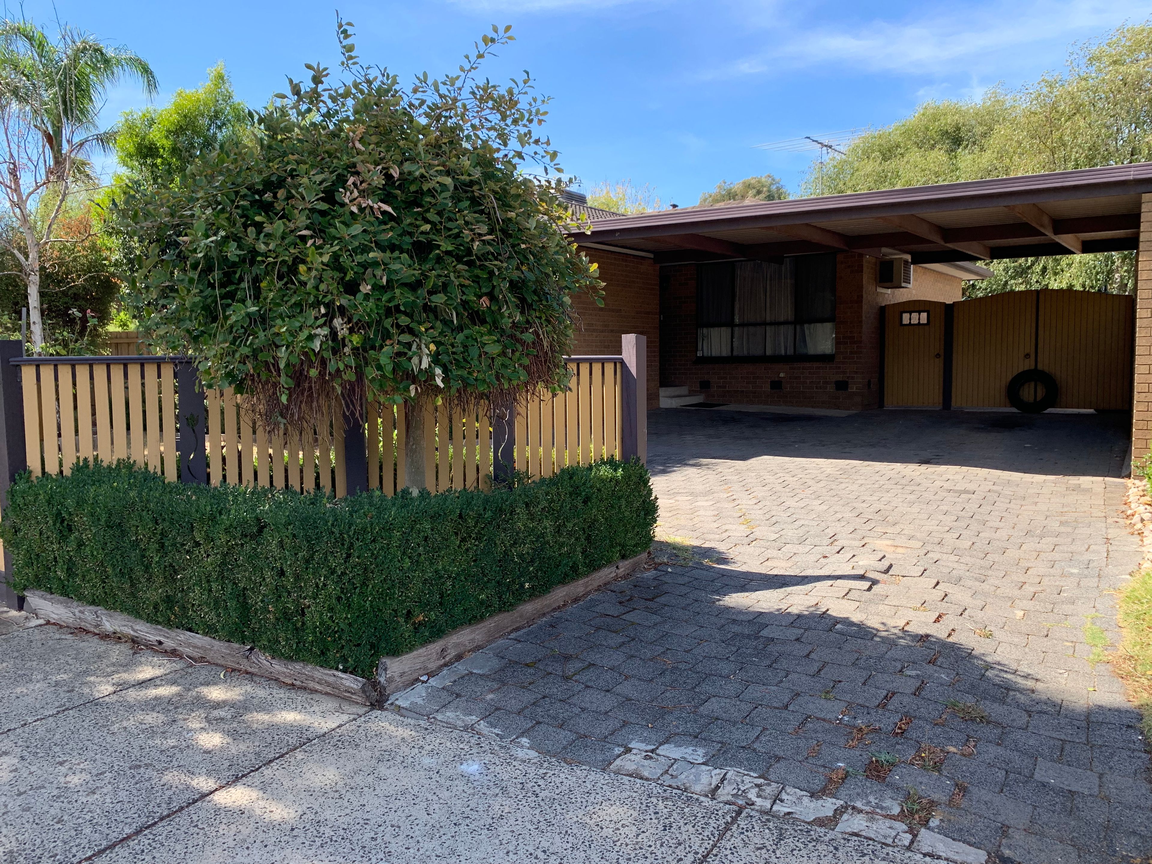 12 Cuthbert Drive, Mill Park, VIC 3082