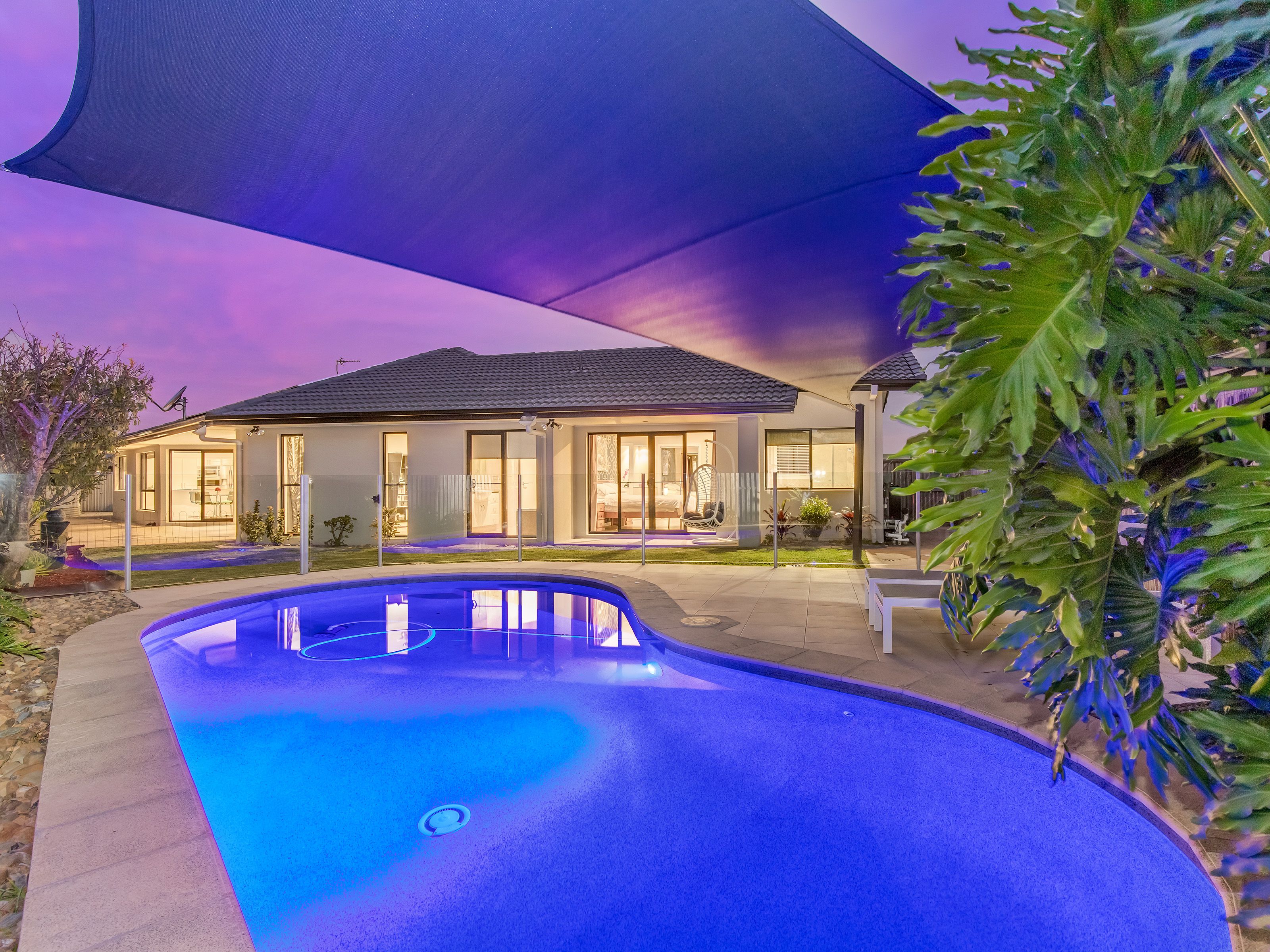 3 Xavier Place, Oxenford QLD 4210