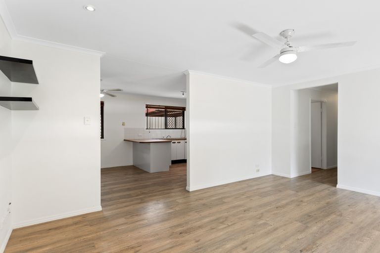 42 Sylvester Drive, Kallangur, QLD 4503