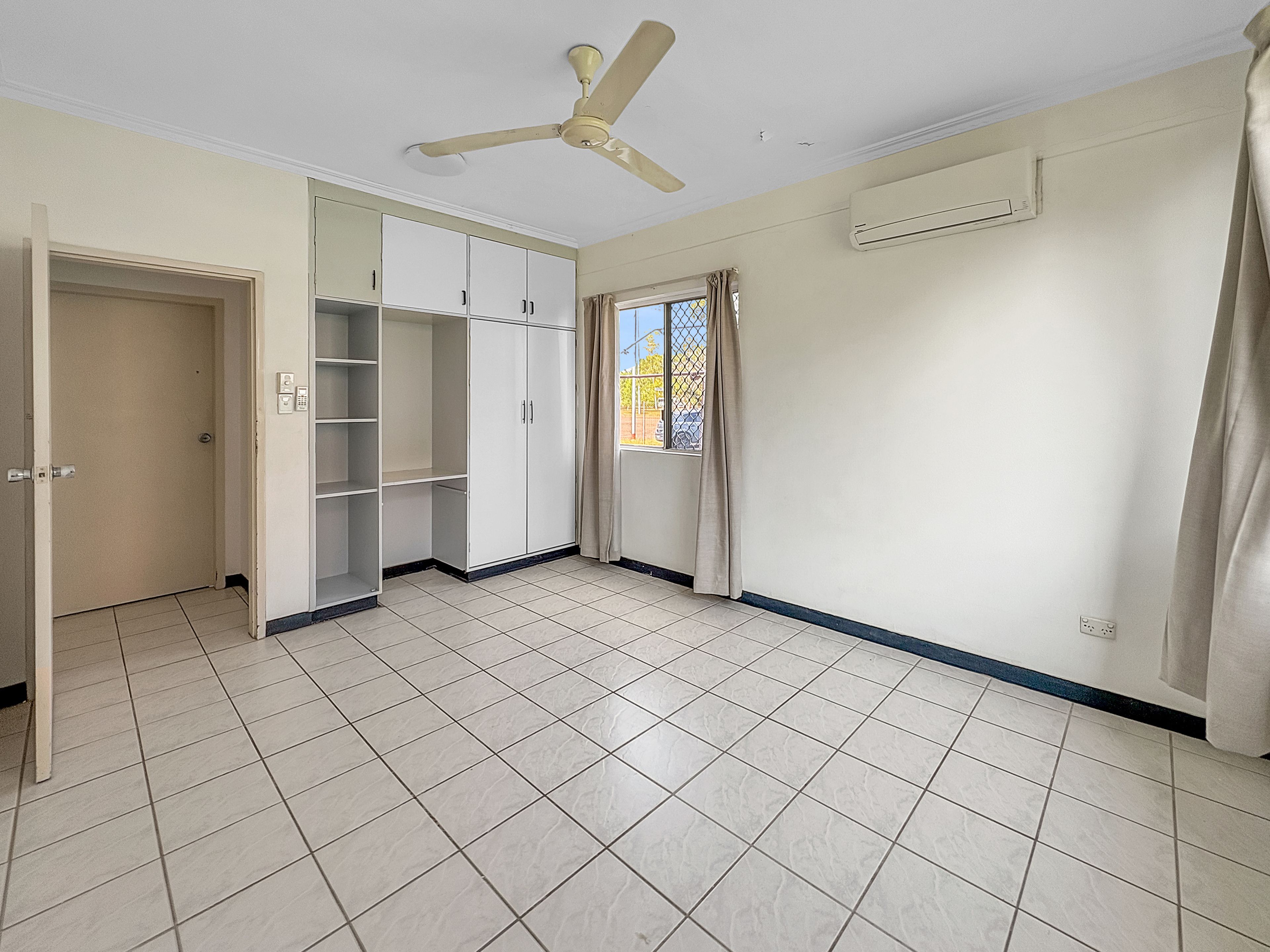 1/1 Lanyon Terrace — photo 5 of 8