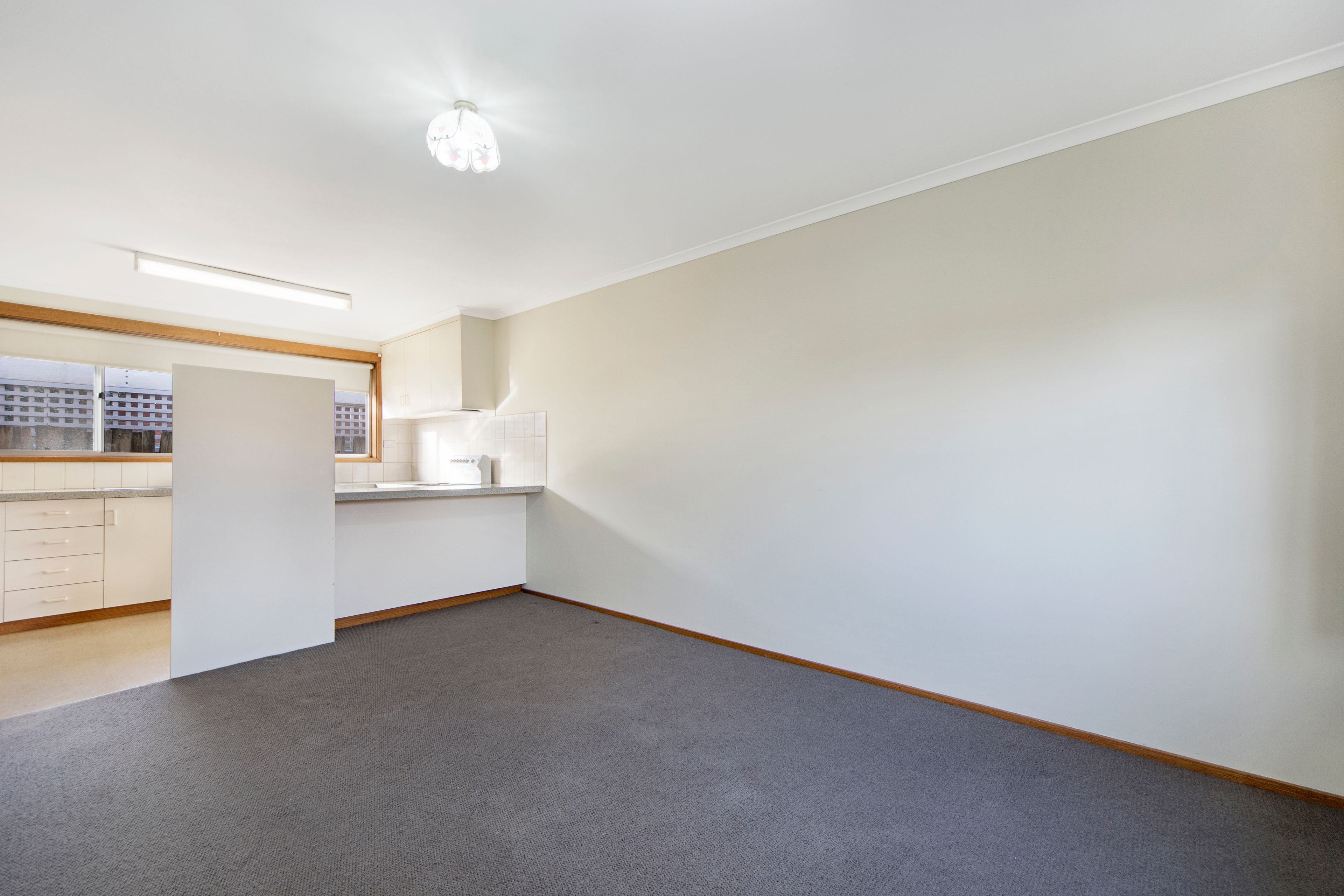 2/6 Marilyn Street, Wendouree, VIC 3355