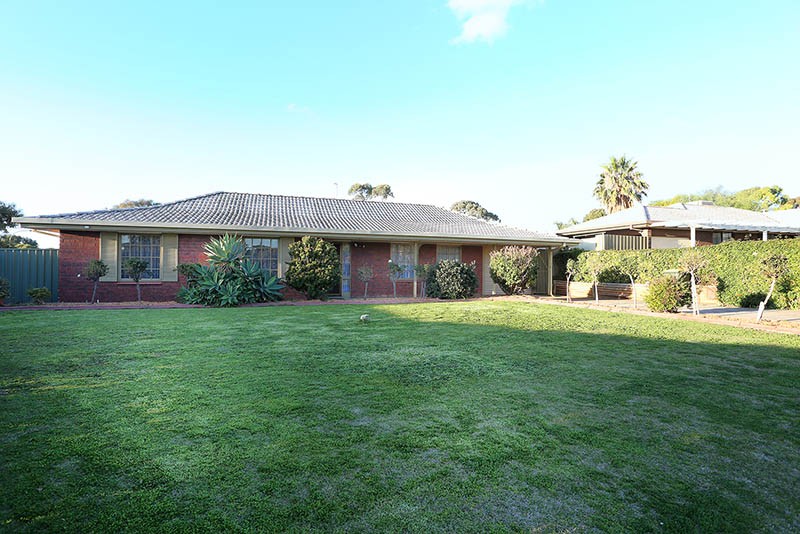 29 Ina Close, Craigmore, SA 5114