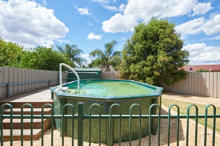 20 Gidgee Place, Glenfield Park, NSW 2650
