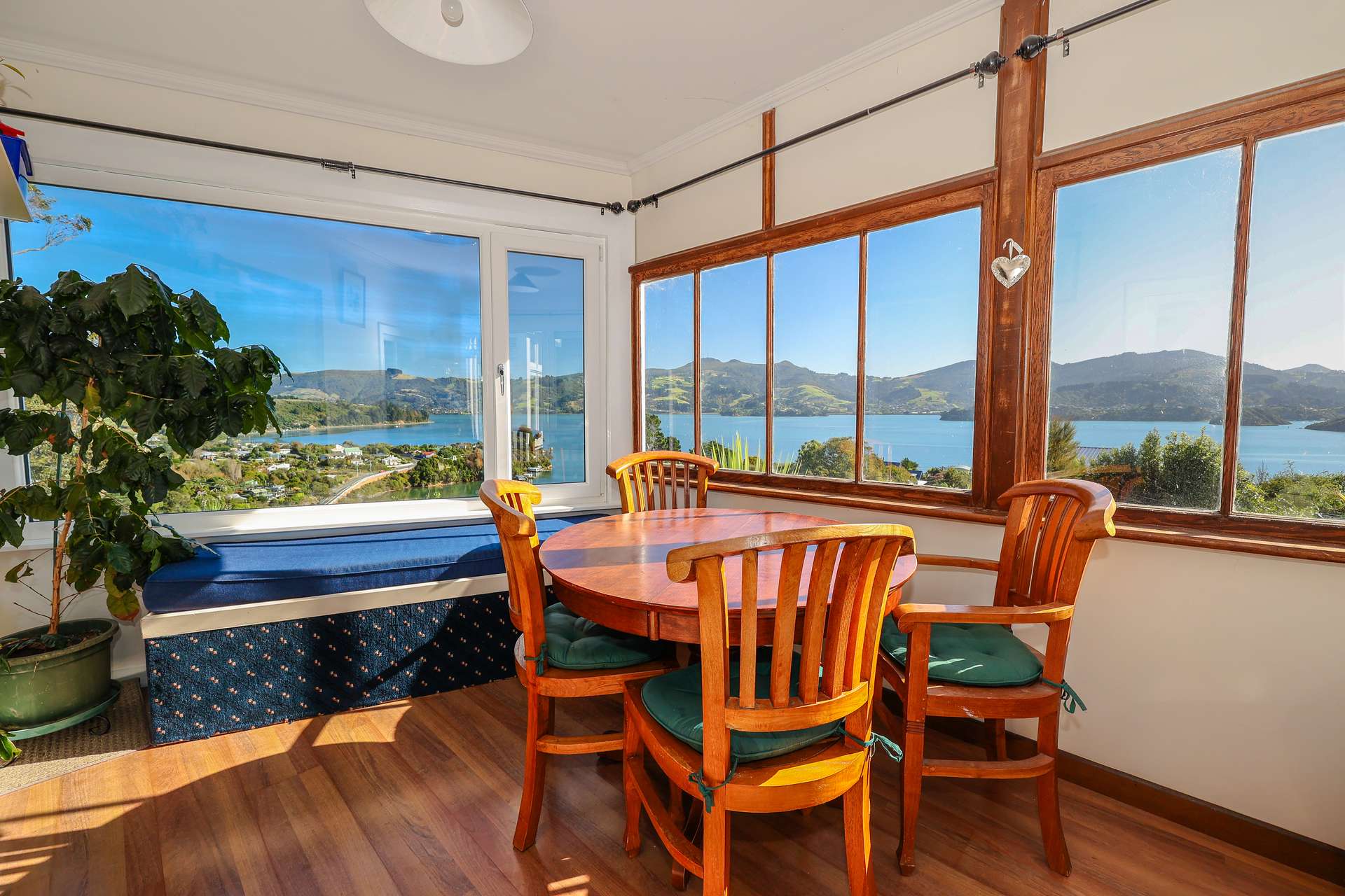 75 Oxley Crescent photo 6
