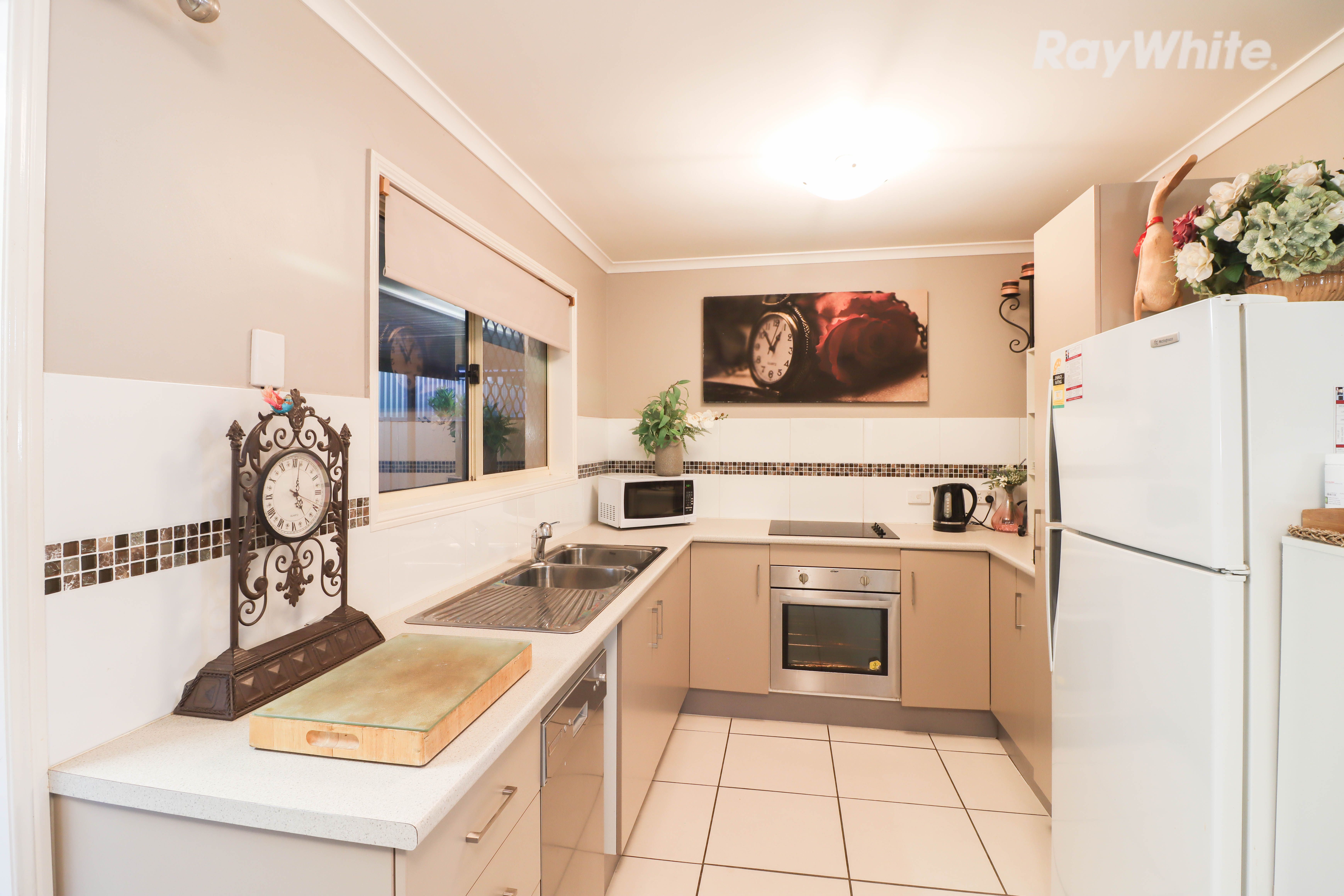 10/86 Woodford Street — photo 6 of 16
