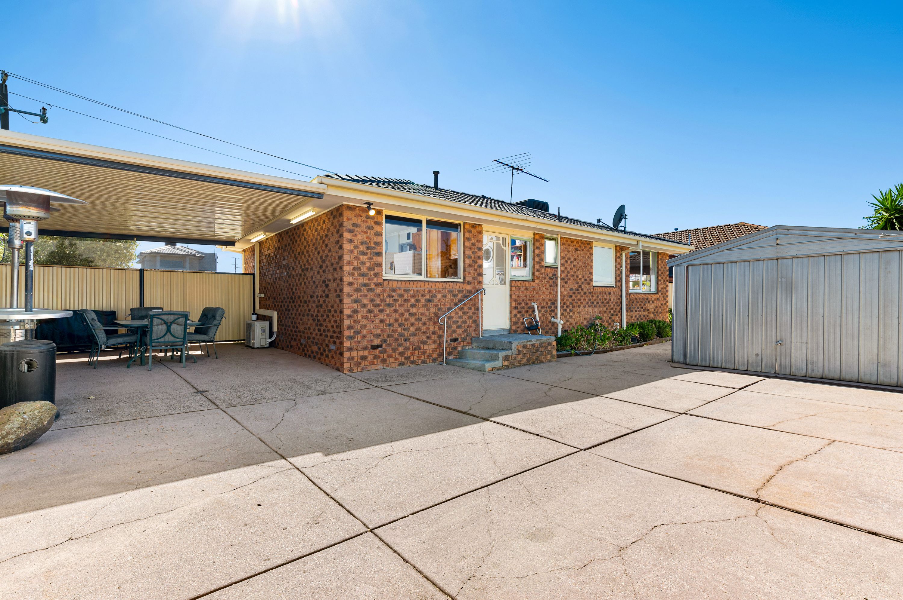 191 Victoria Drive — photo 8 of 12