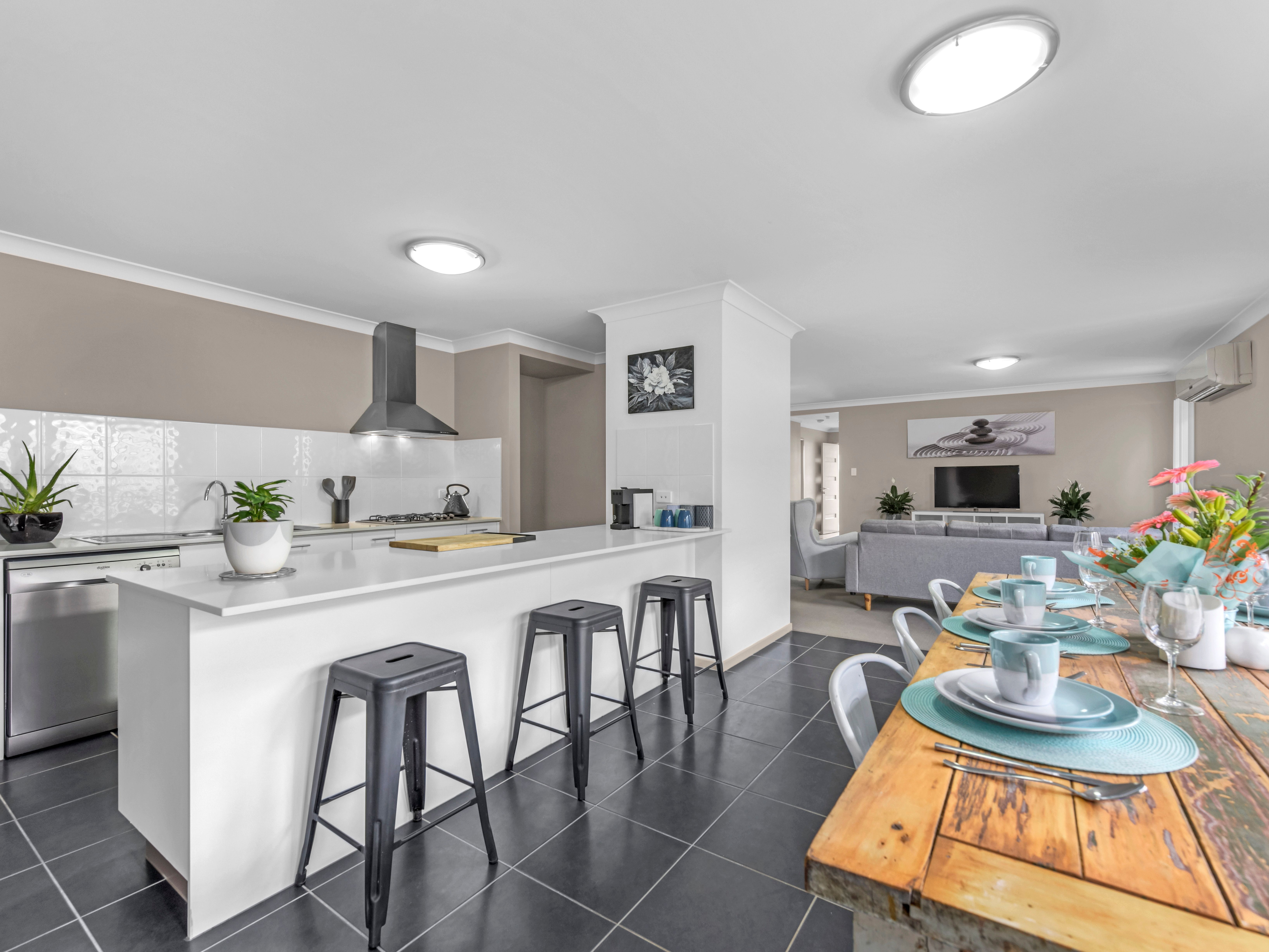 21 Valentine Circuit, Augustine Heights, QLD 4300