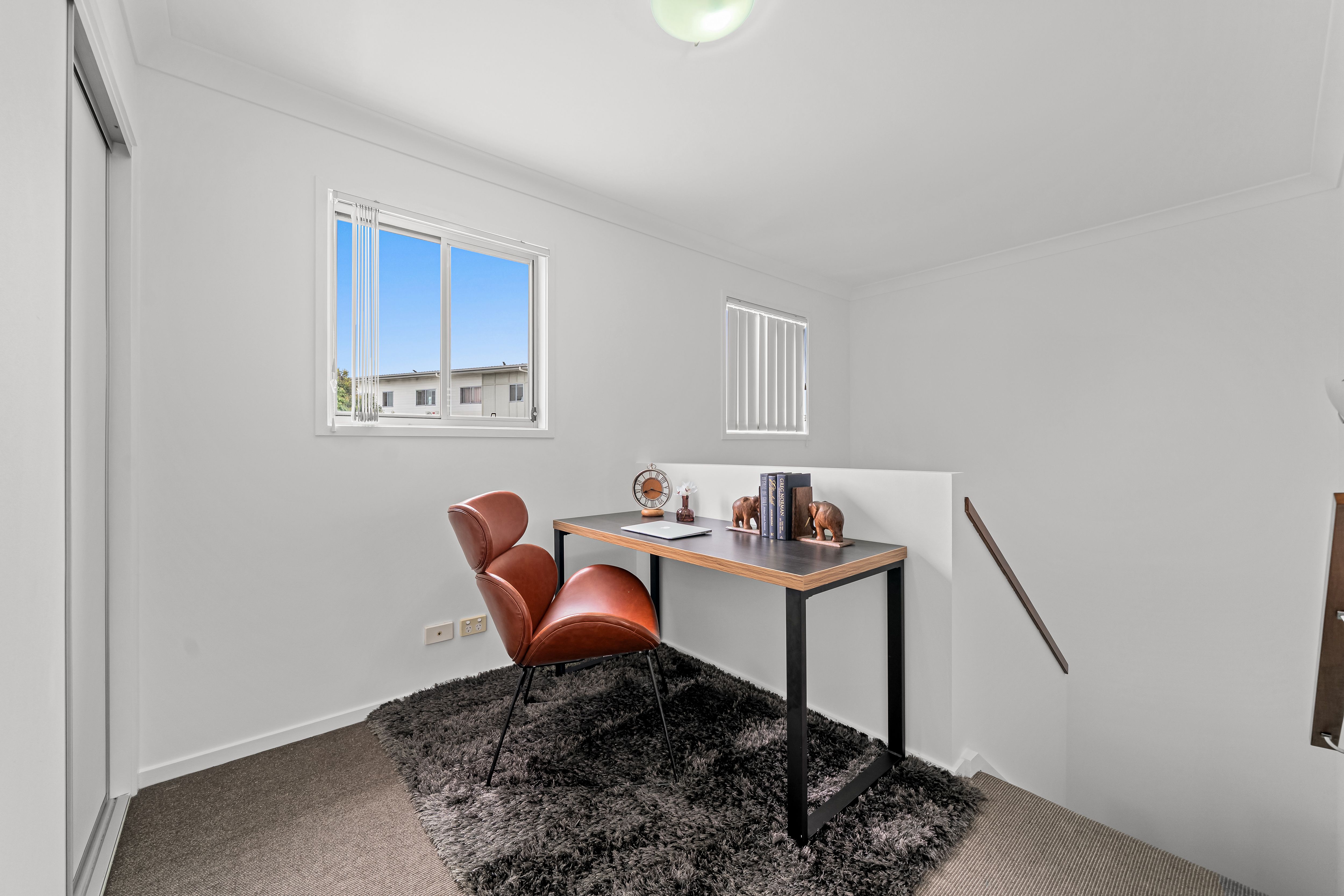 12/2-10 CASCADE Drive — photo 10 of 18