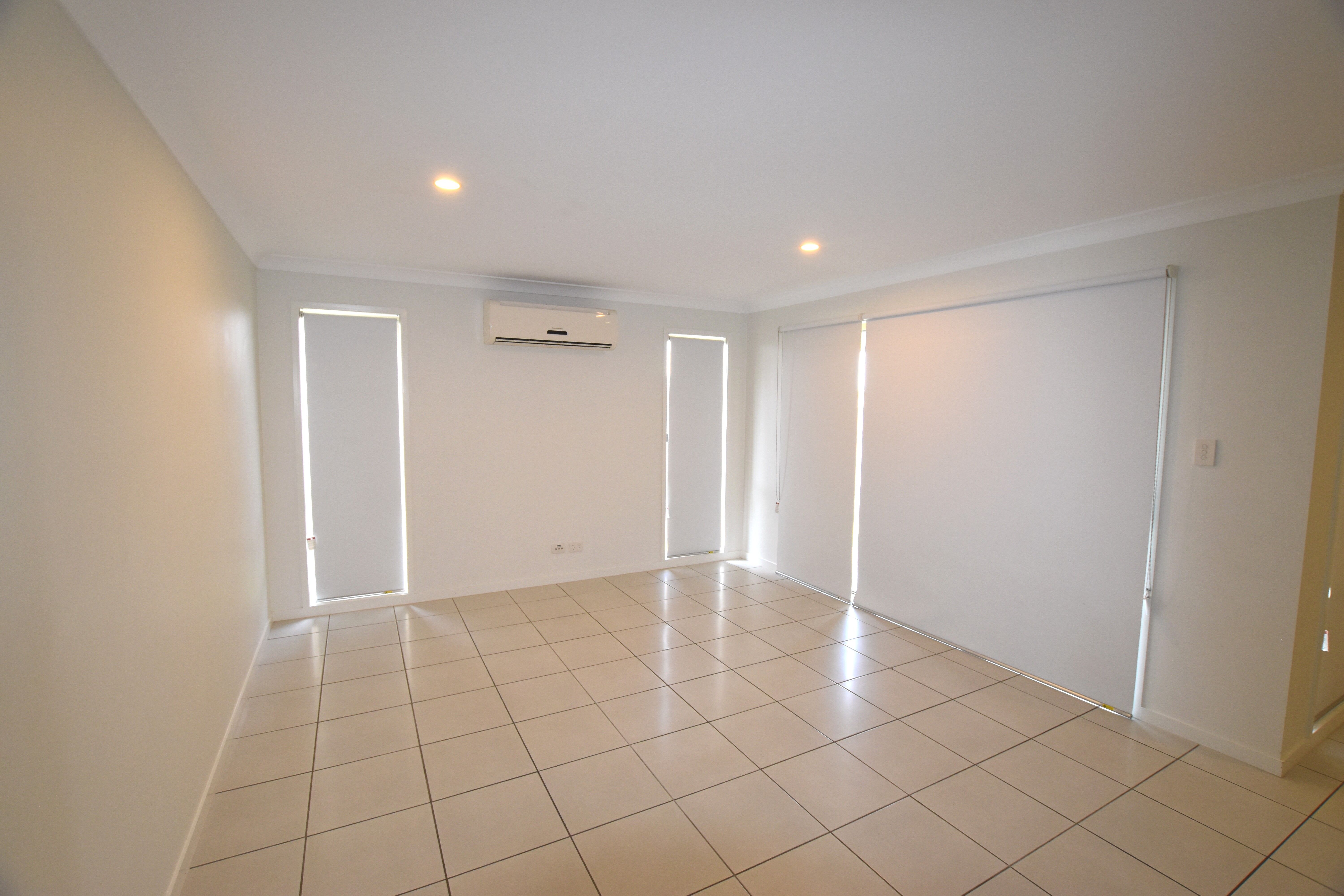 4 Oakdale Place, Kirkwood, QLD 4680