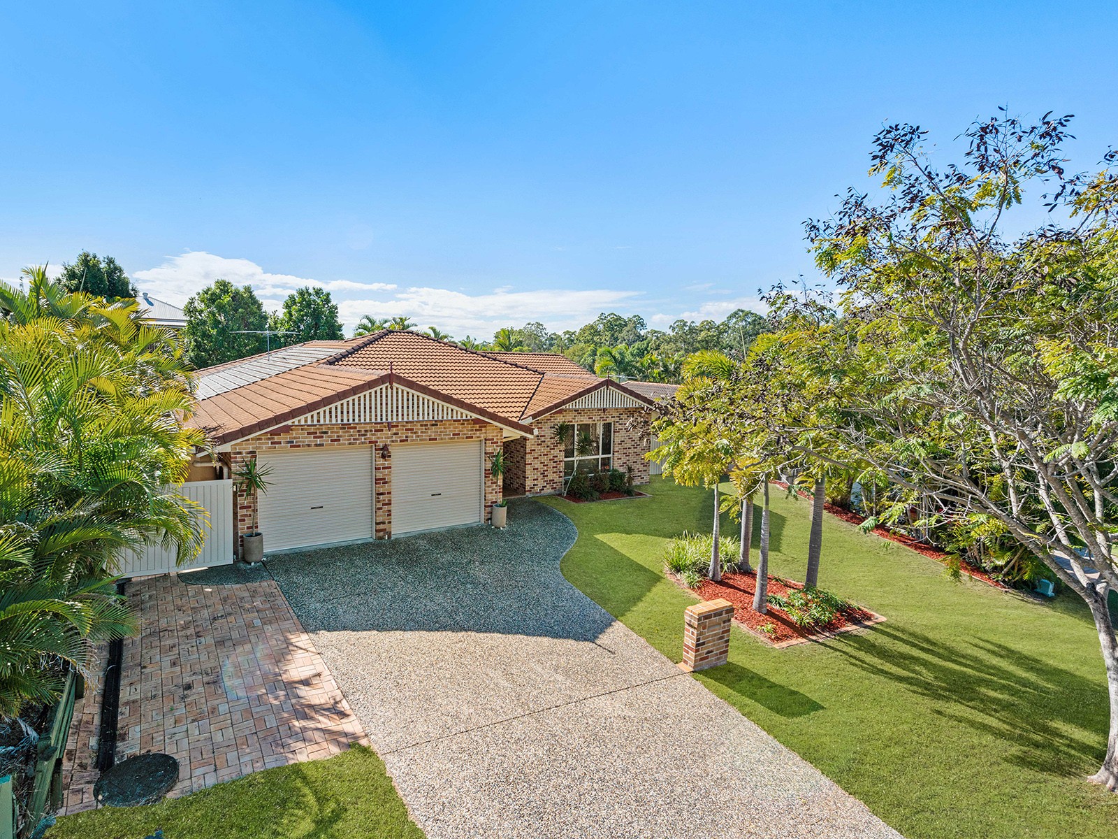 11 Trinity Place, Bridgeman Downs, QLD 4035