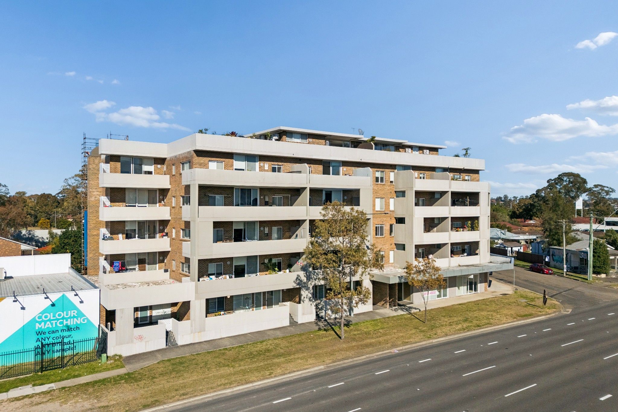 303/357-359 Great Western Highway — photo 14 of 16