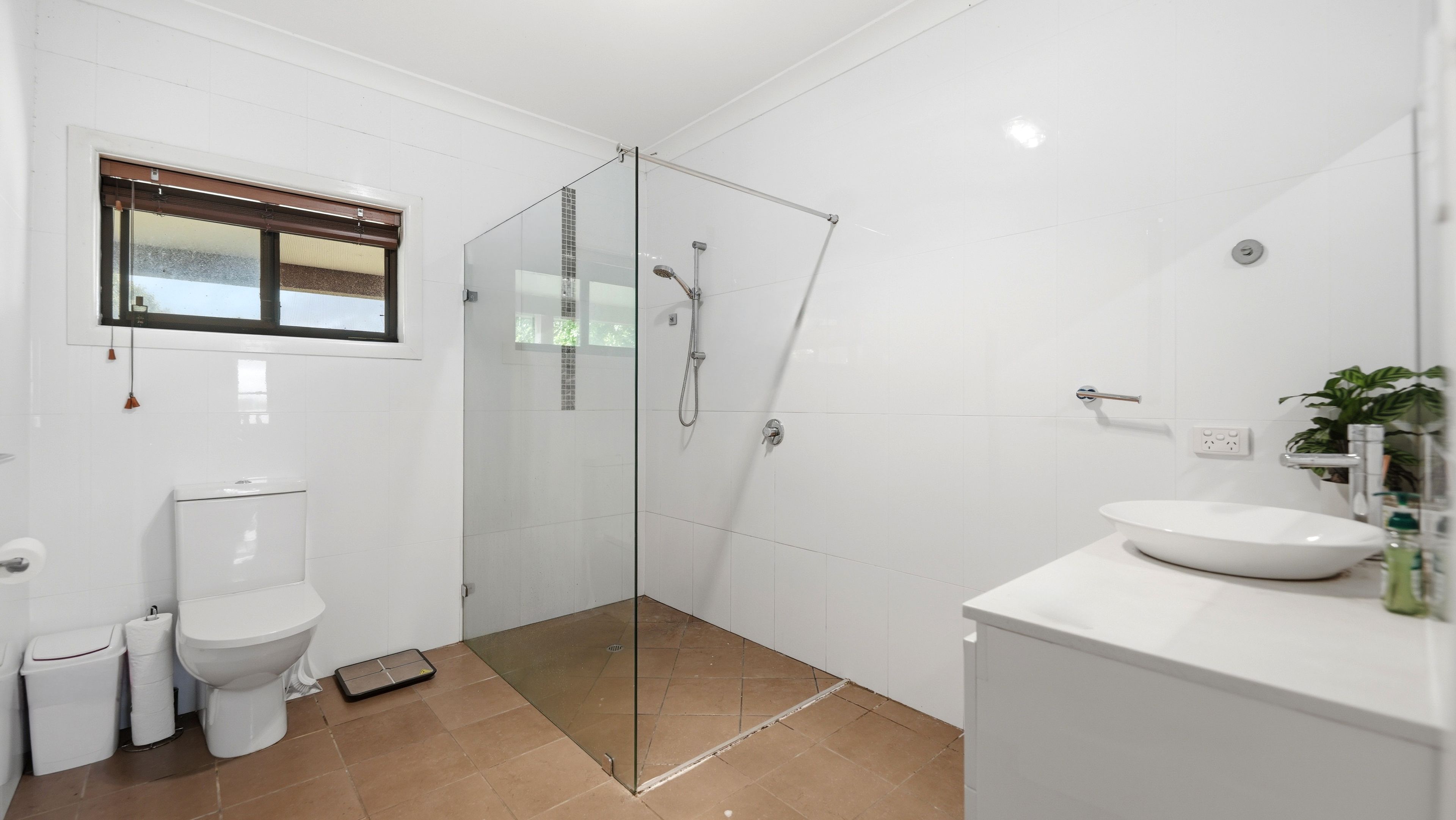 544 Great Marlow Road — photo 14 of 30