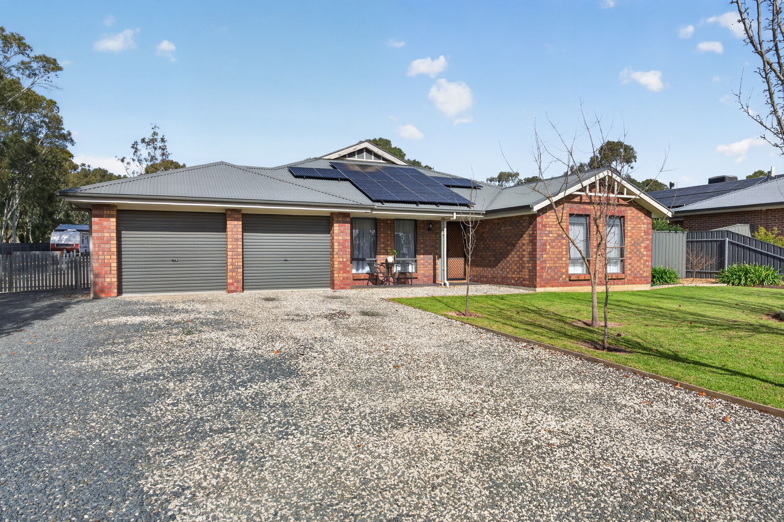 7 Wakefield Road — photo 2 of 24