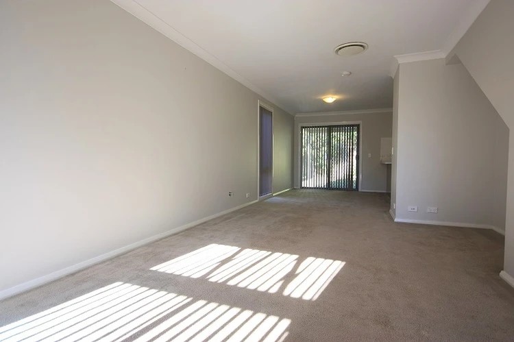 51 Northampton Drive,, Glenfield, NSW 2167