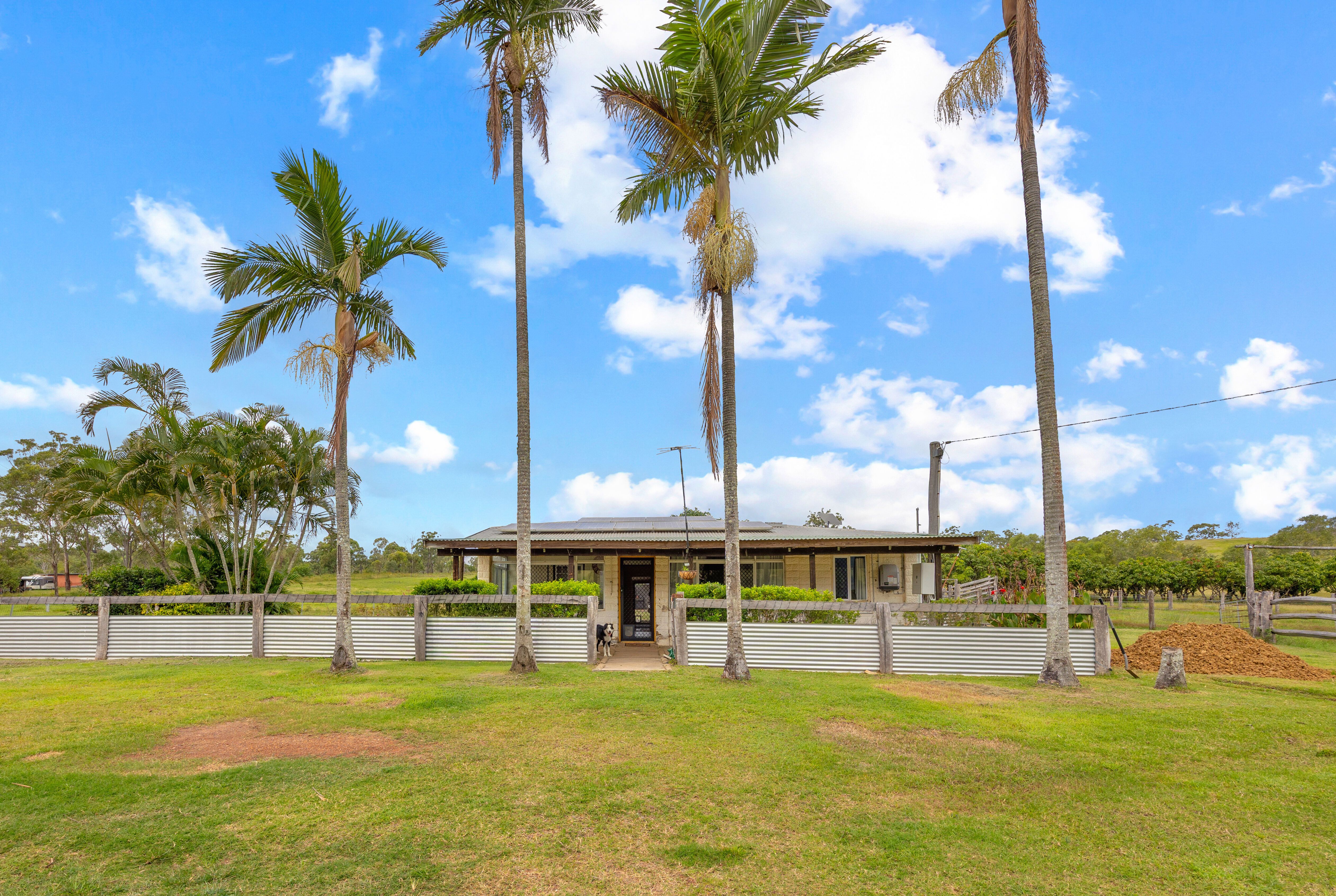 47 Mount Larcom Bracewell Road, Mount Larcom, QLD 4695