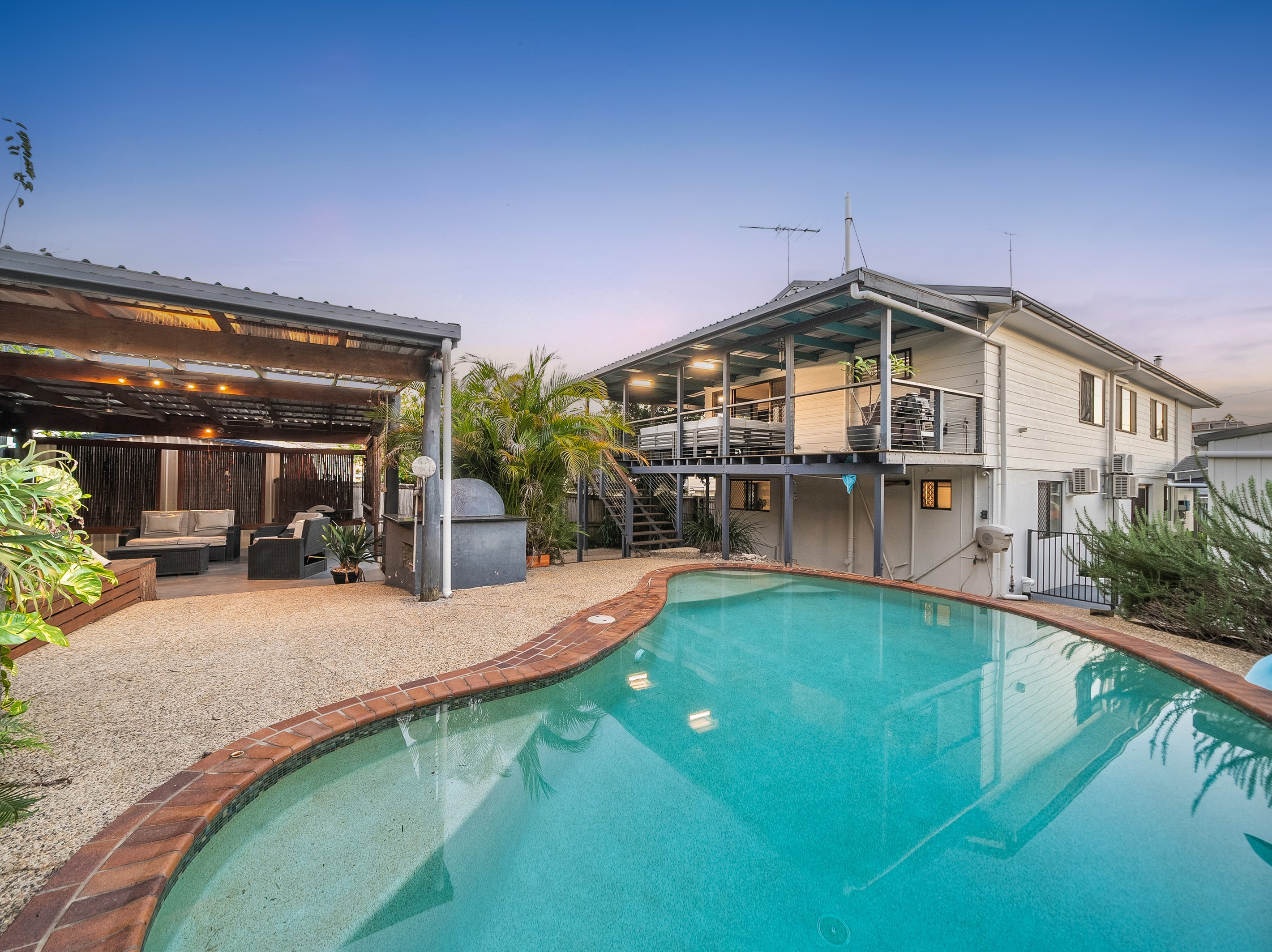15 Fourth Avenue, Scarborough, QLD 4020