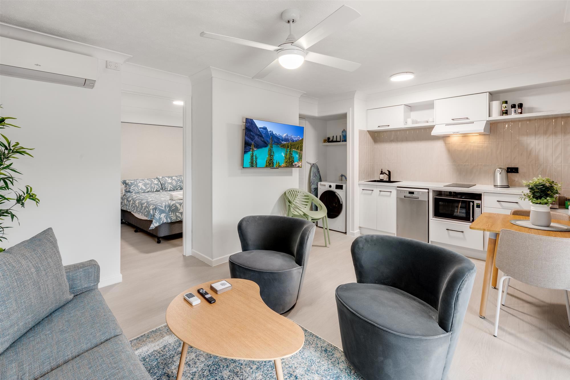 4/3650 Main Beach Parade, Main Beach, QLD 4217