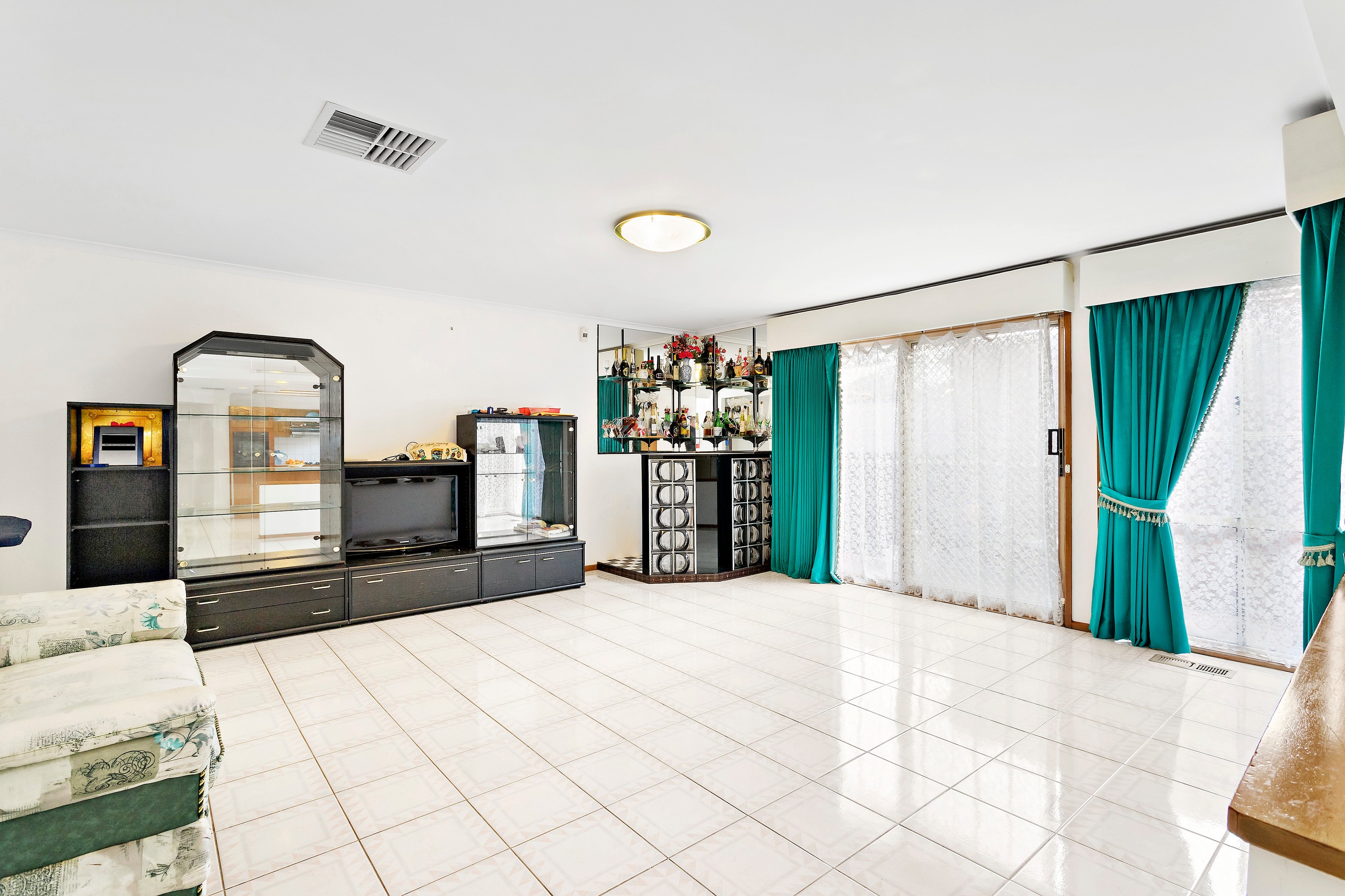 4 Sandalwood Drive, Oakleigh South, VIC 3167