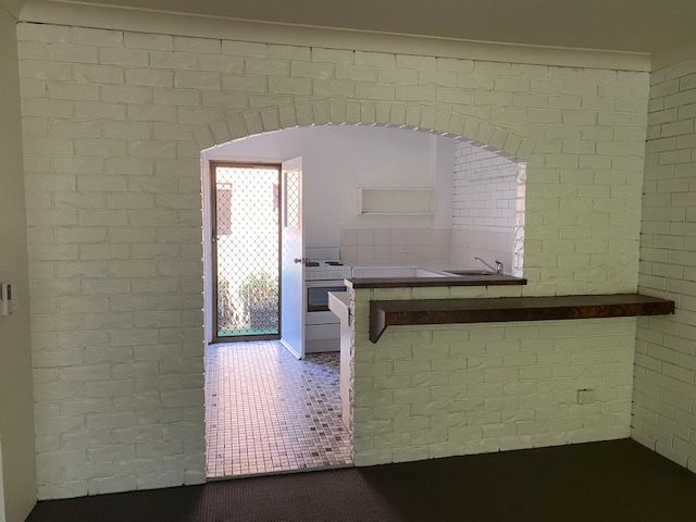2/9 Christina Court, Mermaid Waters, QLD 4218