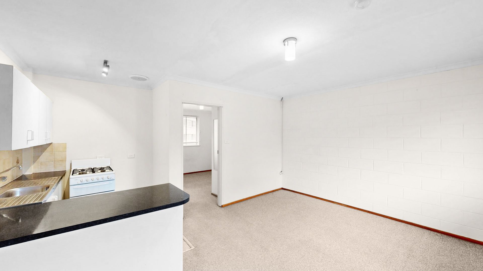 10 Macquoid Street, Queanbeyan East NSW 2620