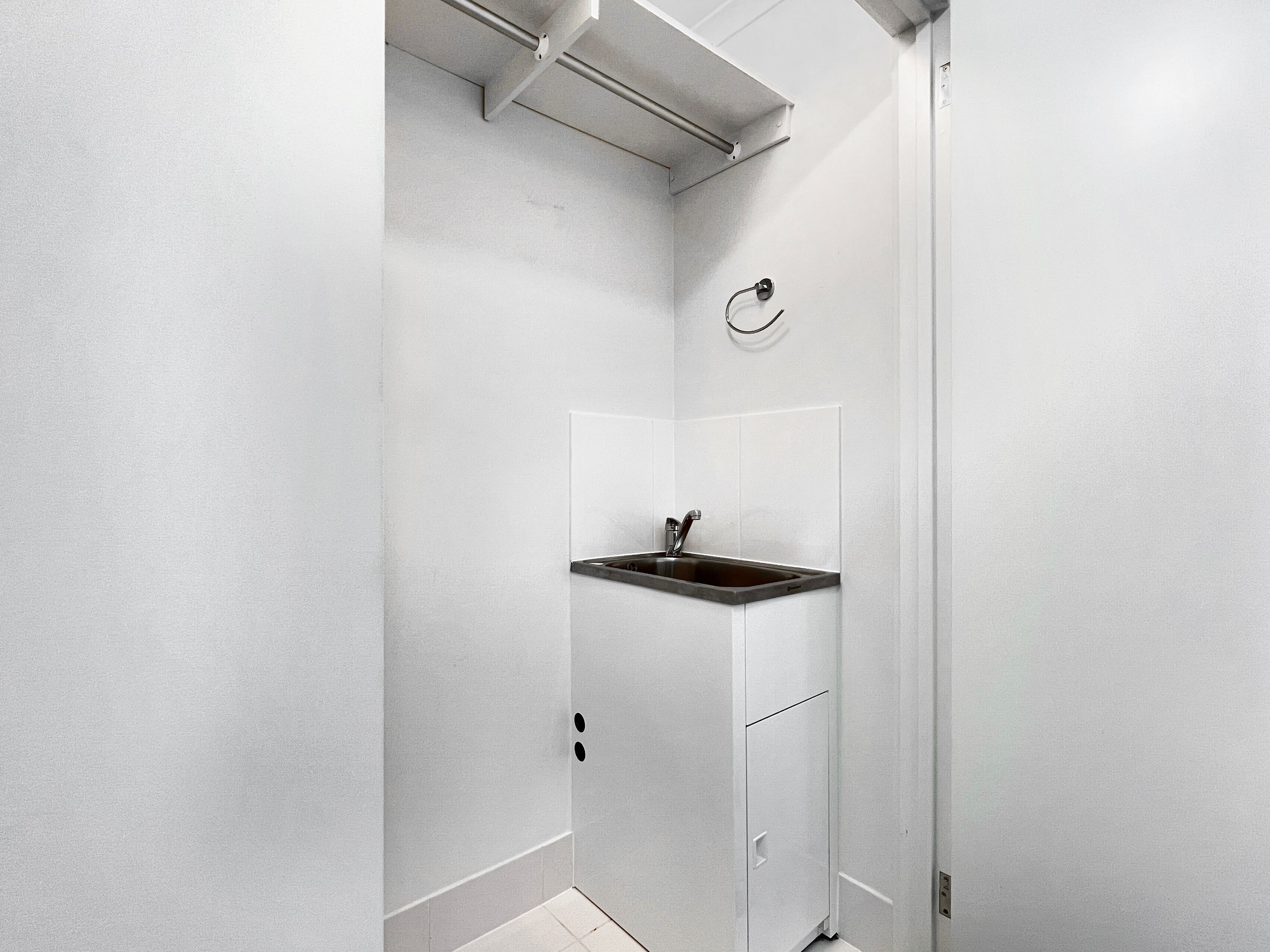 53 Pyers Street — photo 10 of 22