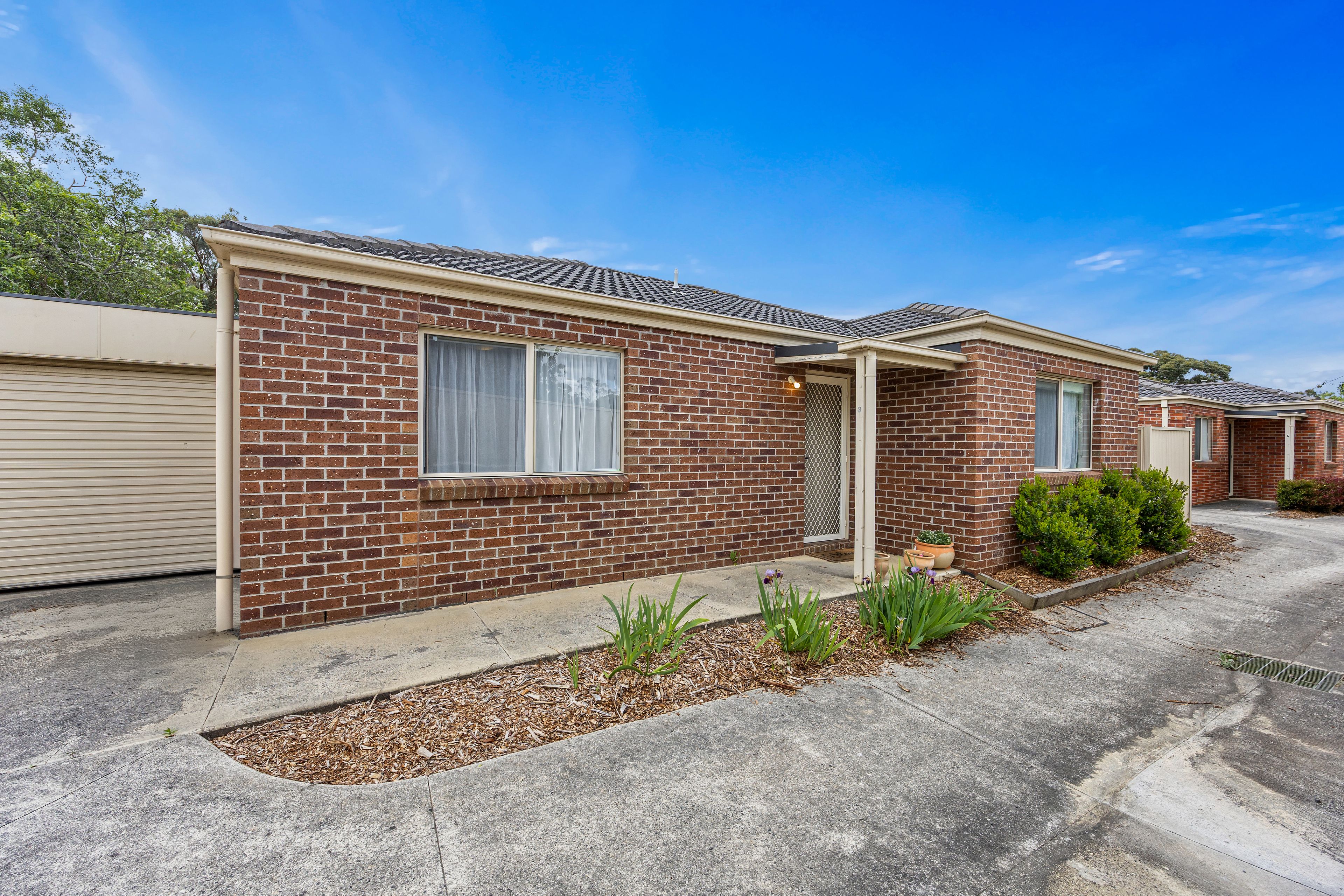 3/8 Gale Street, Canadian  Victoria  3350, Australia