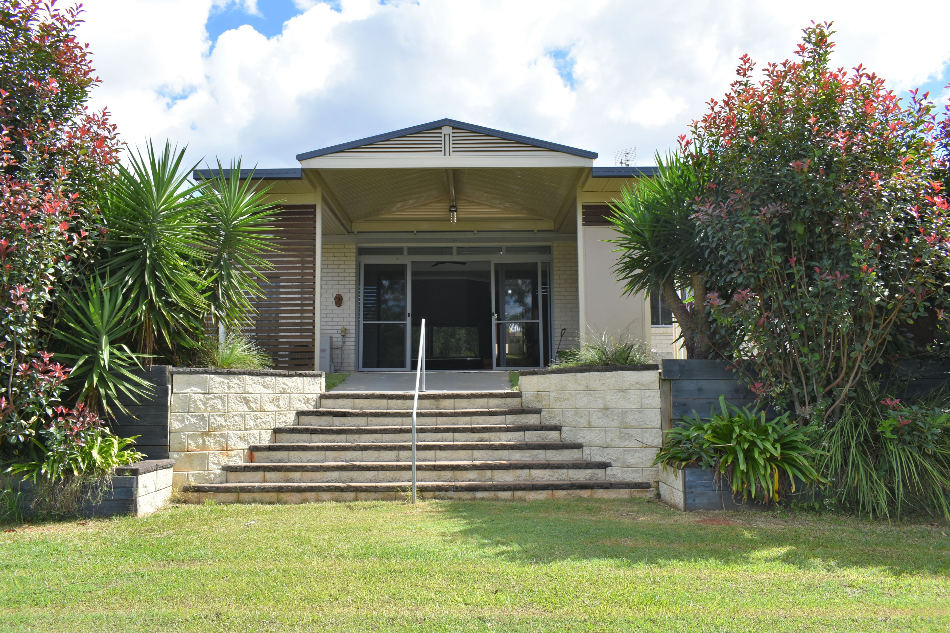 8 Cooinda Place, Glass House Mountains QLD 4518