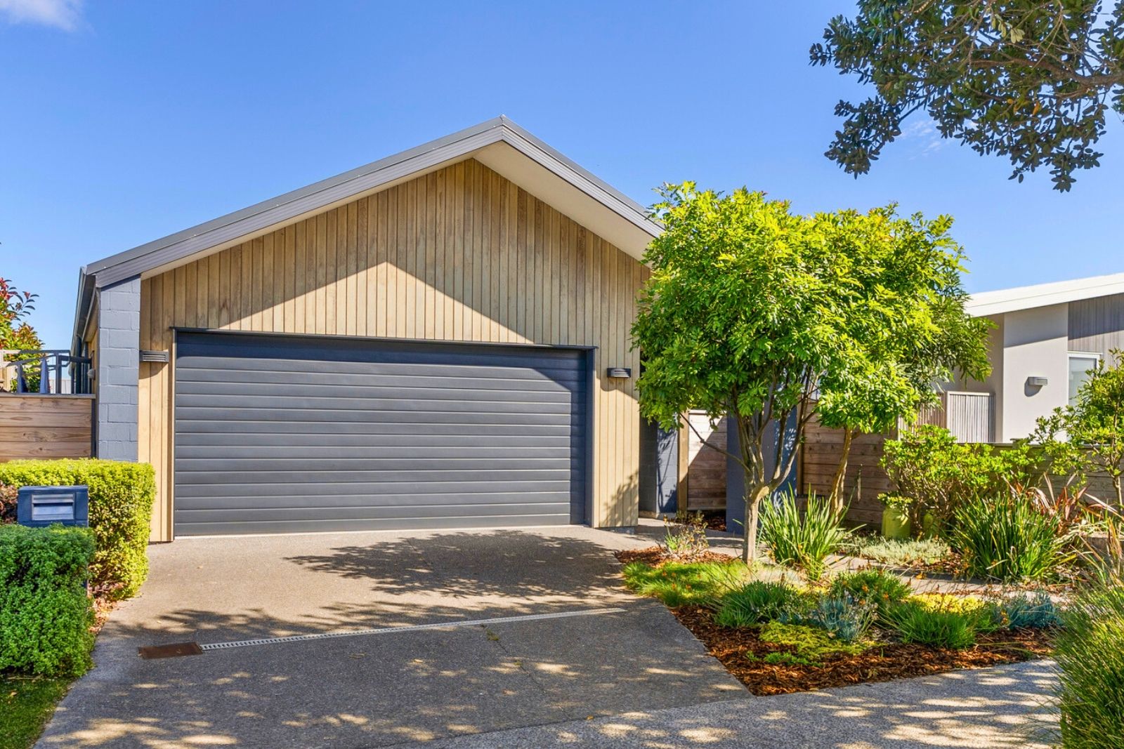 26 Coast Boulevard, Papamoa Beach, Tauranga City 3118 Sold House