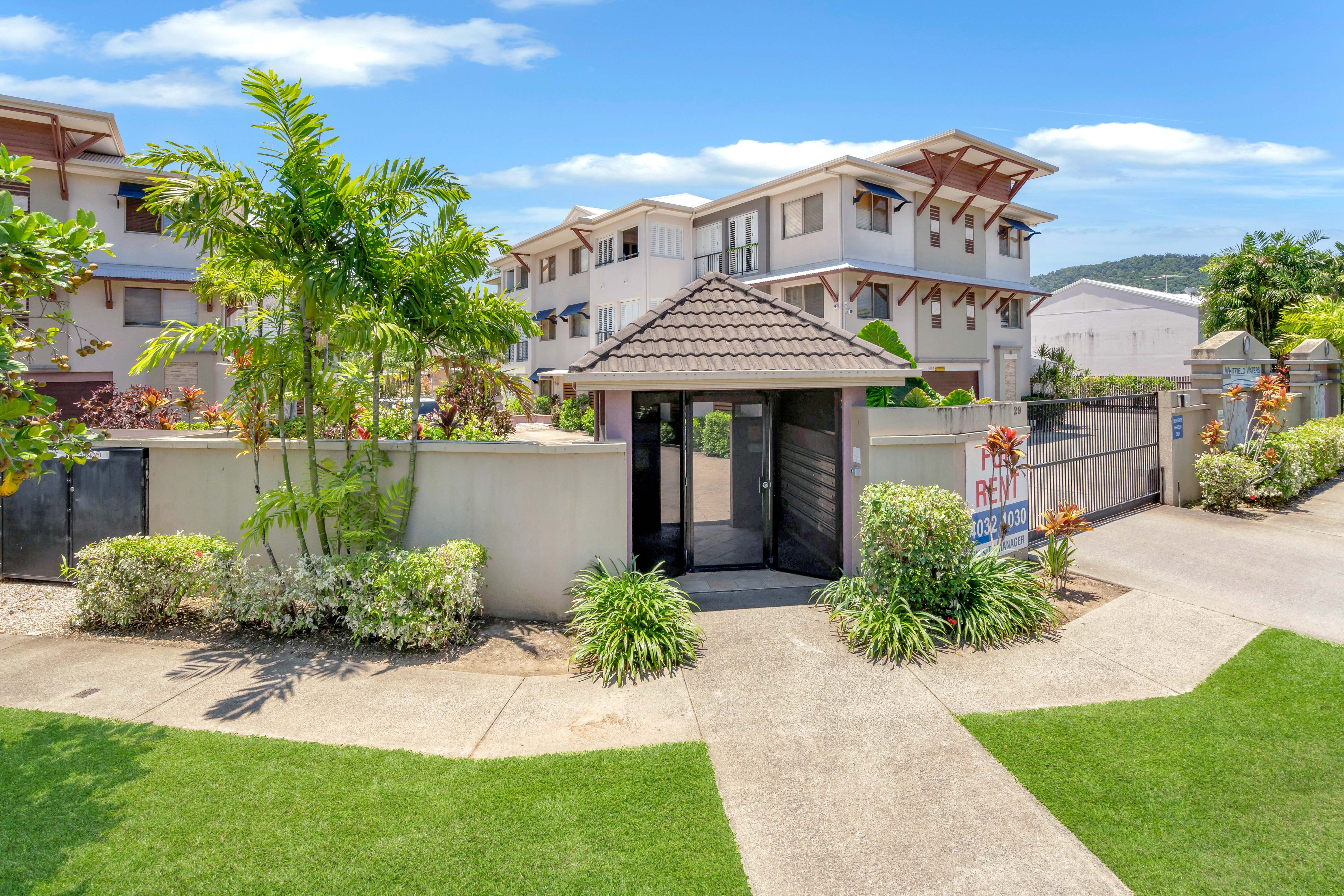 329/29-33 Springfield Crescent, Manoora QLD 4870